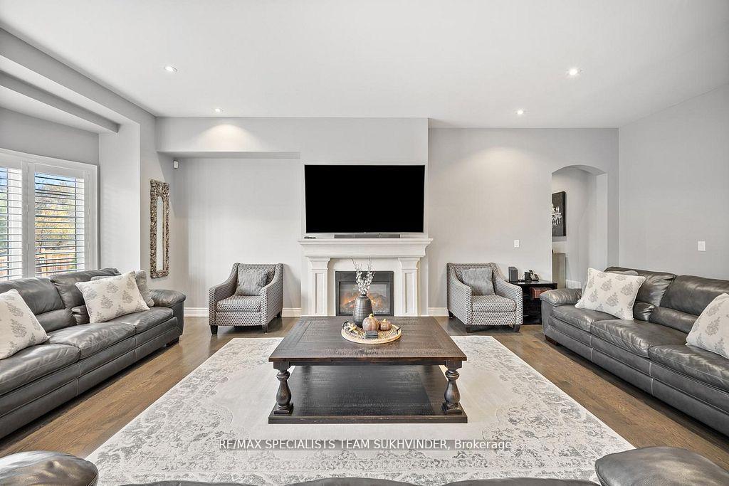 Photo 17 of 34 Burlwood Road, Brampton, Vales of Castlemore — HOMEH