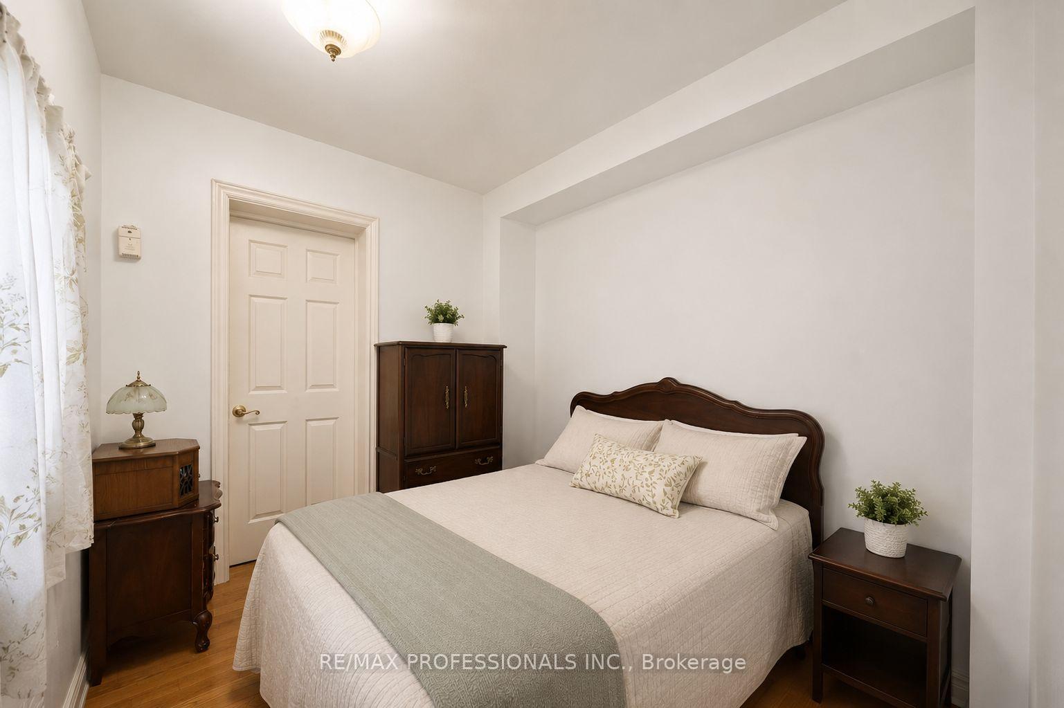 Photo 7 of 166 Caledonia Road, Toronto, Corso Italia-Davenport — HOMEH