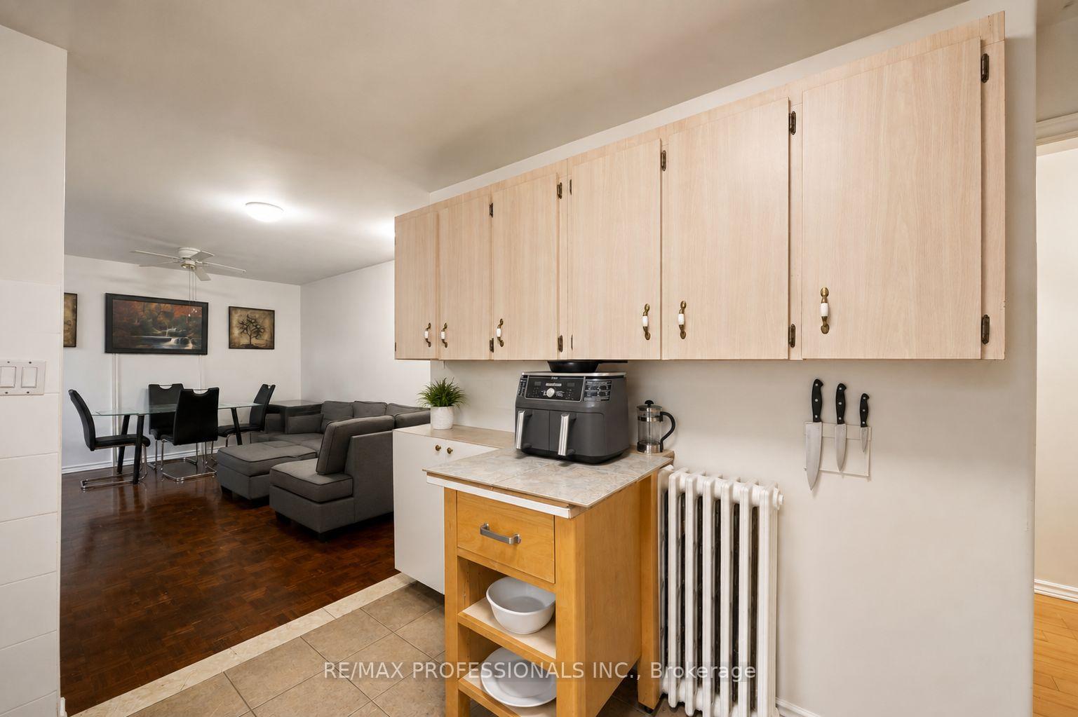 Photo 12 of 166 Caledonia Road, Toronto, Corso Italia-Davenport — HOMEH