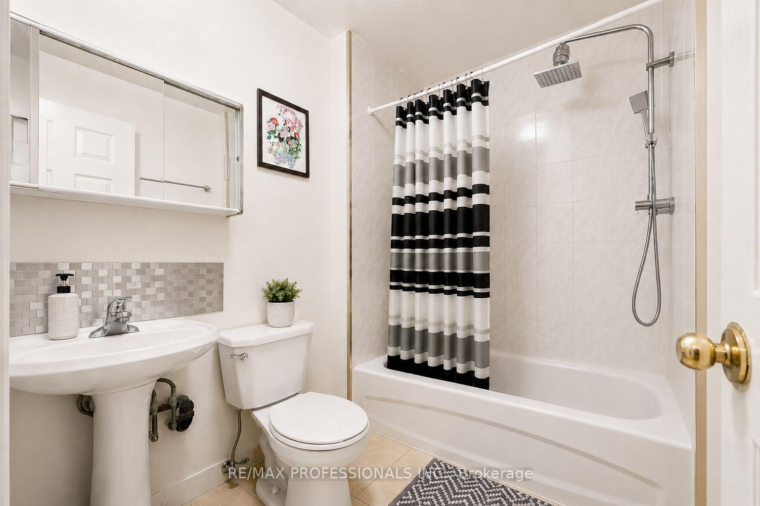 Photo 16 of 166 Caledonia Road, Toronto, Corso Italia-Davenport — HOMEH