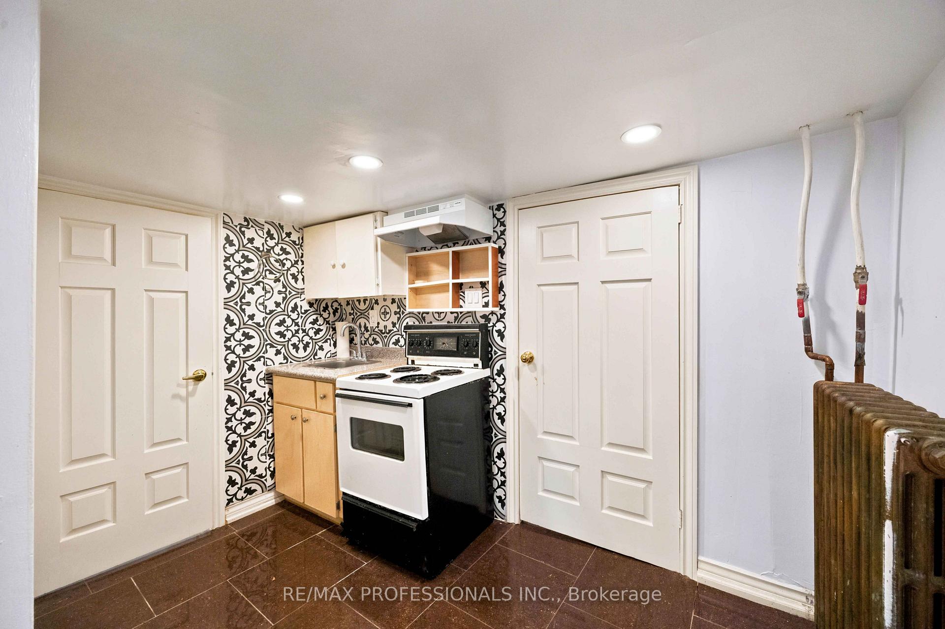 Photo 26 of 166 Caledonia Road, Toronto, Corso Italia-Davenport — HOMEH