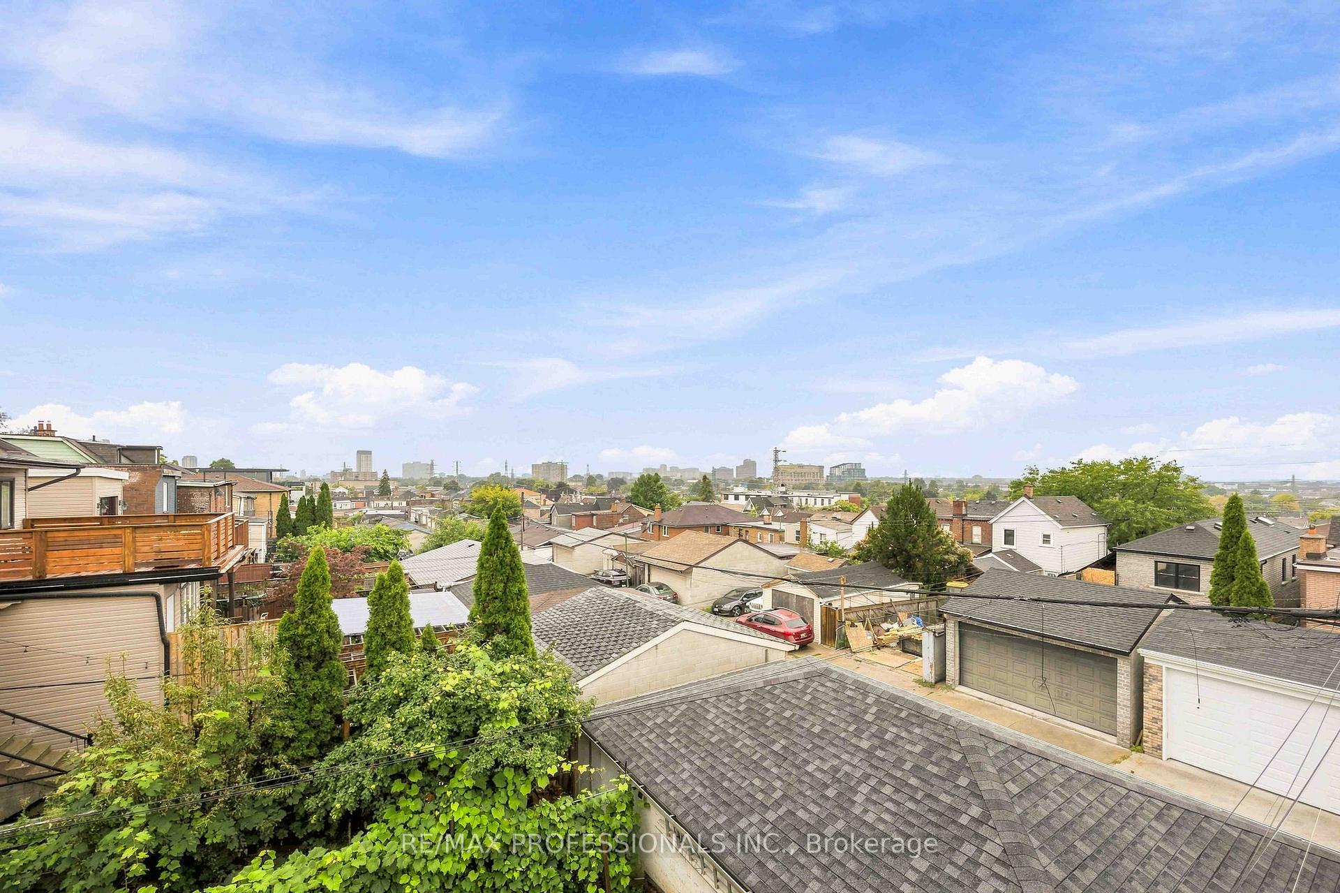 Photo 30 of 166 Caledonia Road, Toronto, Corso Italia-Davenport — HOMEH