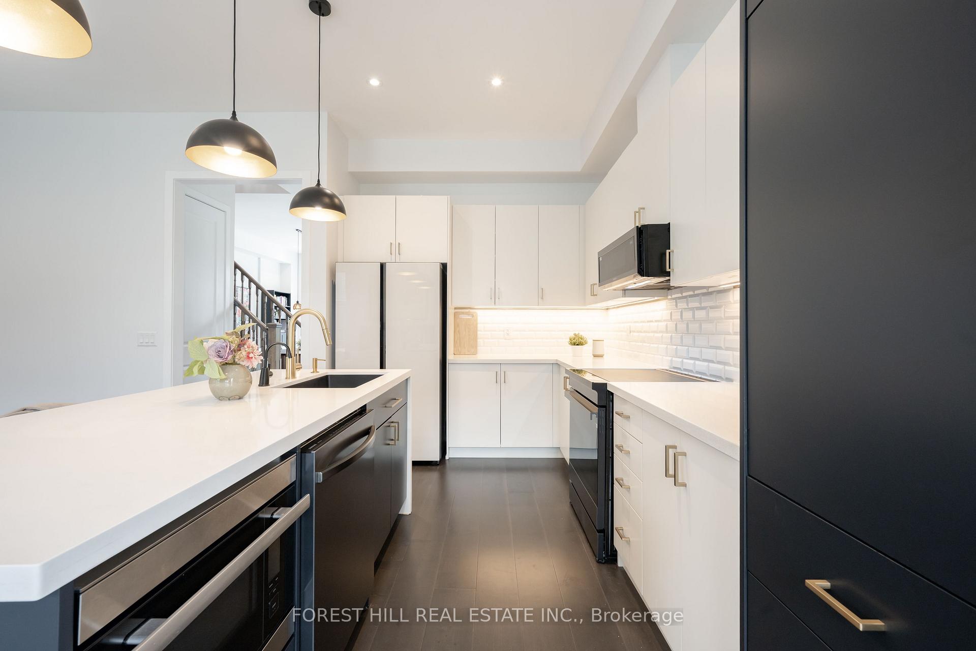 Photo 37 of 9 Sable Road, Vaughan, Patterson — HOMEH