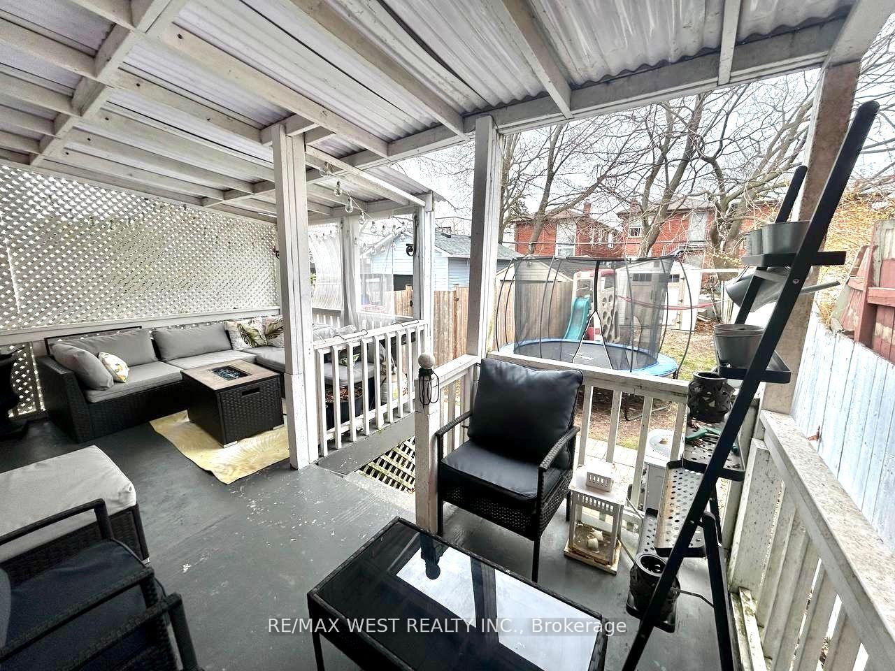 Photo 22 of 36 Fourteenth Street, Etobicoke, New Toronto — HOMEH