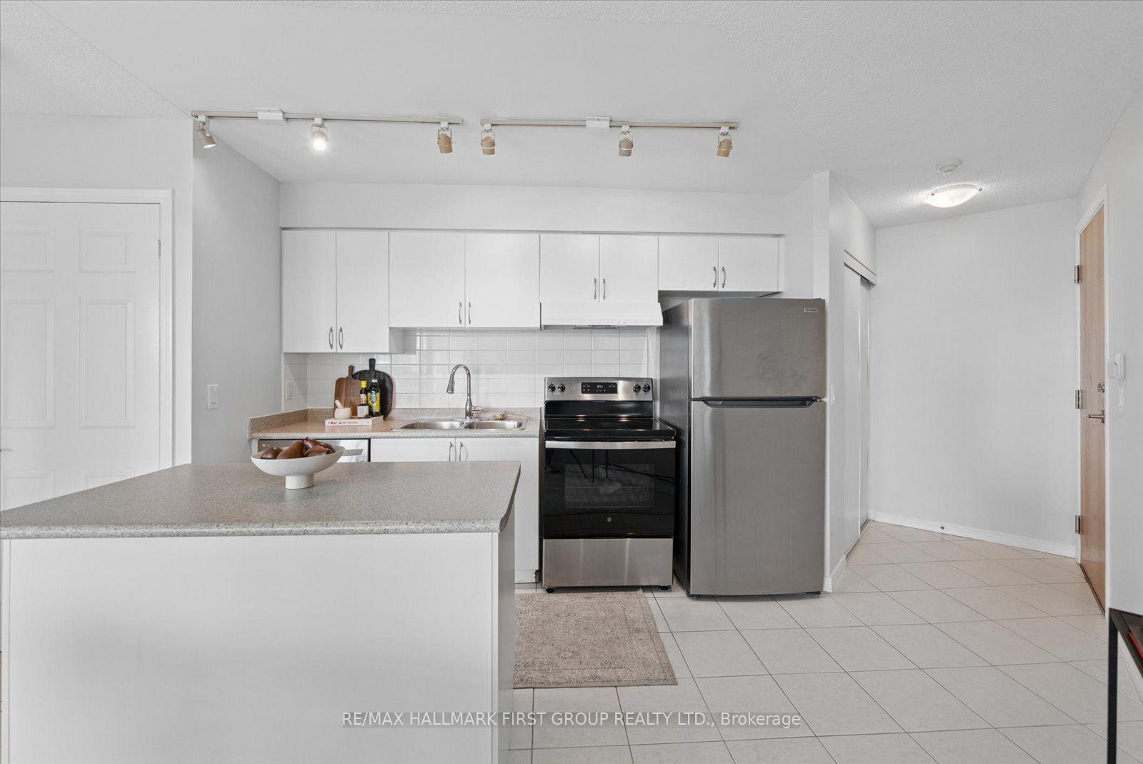 Photo 5 of Unit 312, 340 Watson Street, Whitby, Port Whitby — HOMEH