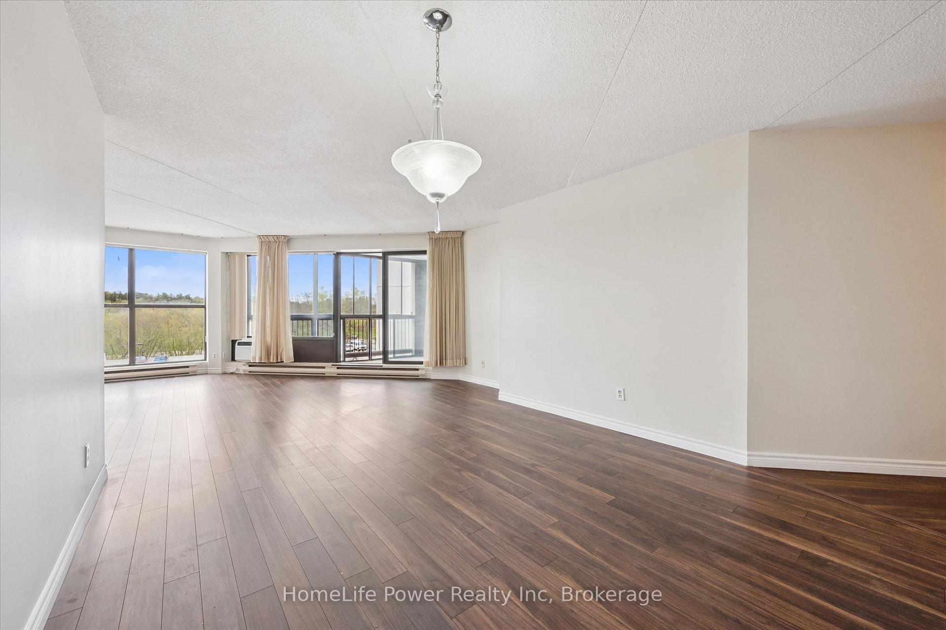 Photo 8 of Unit 402, 22 Marilyn Drive, Guelph, Riverside Park — HOMEH
