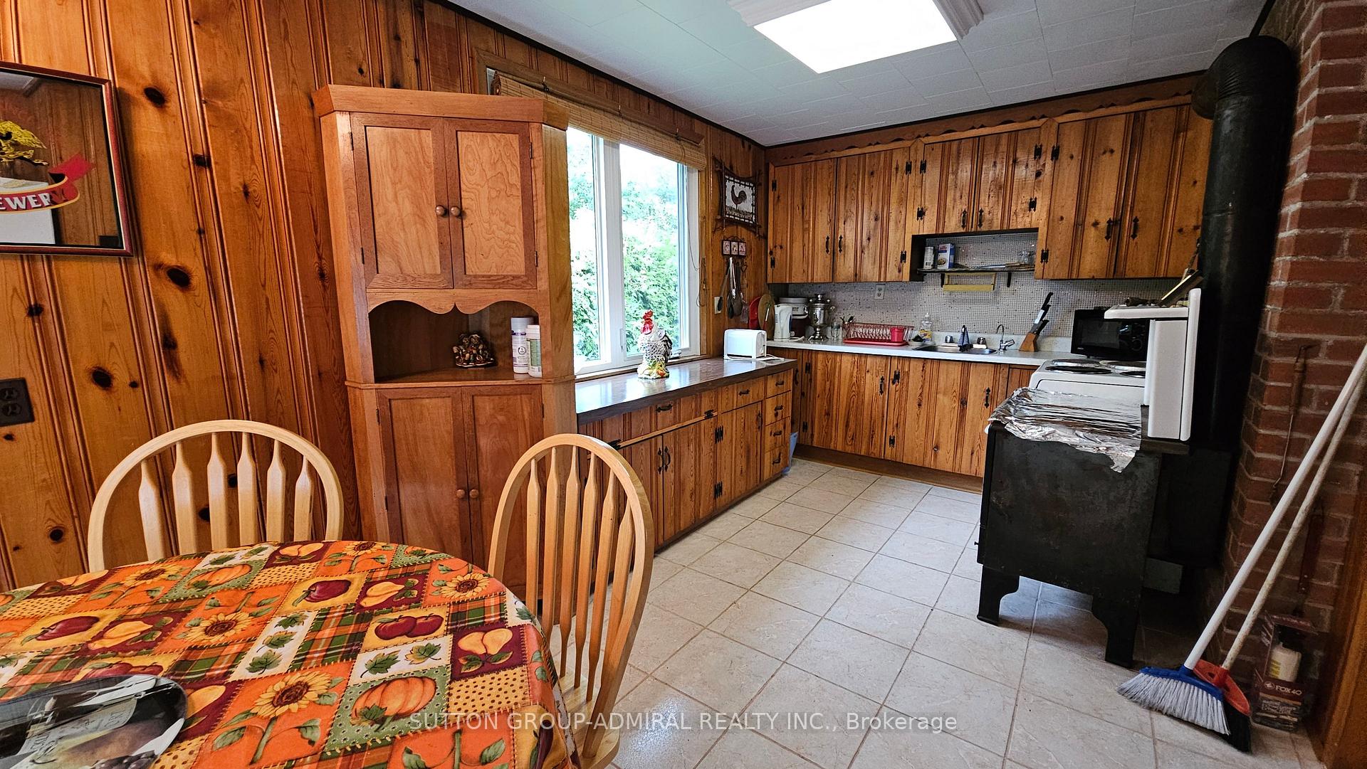 Photo 12 of 2392 Lakeshore Drive, Ramara, Rural Ramara — HOMEH