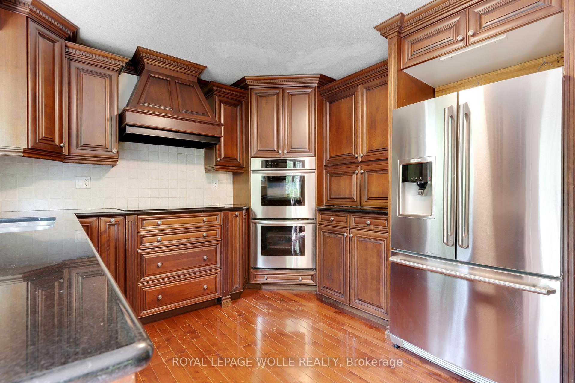 Photo 18 of 35 Maple Hill Drive, Kitchener, Westmount - Waterloo — HOMEH