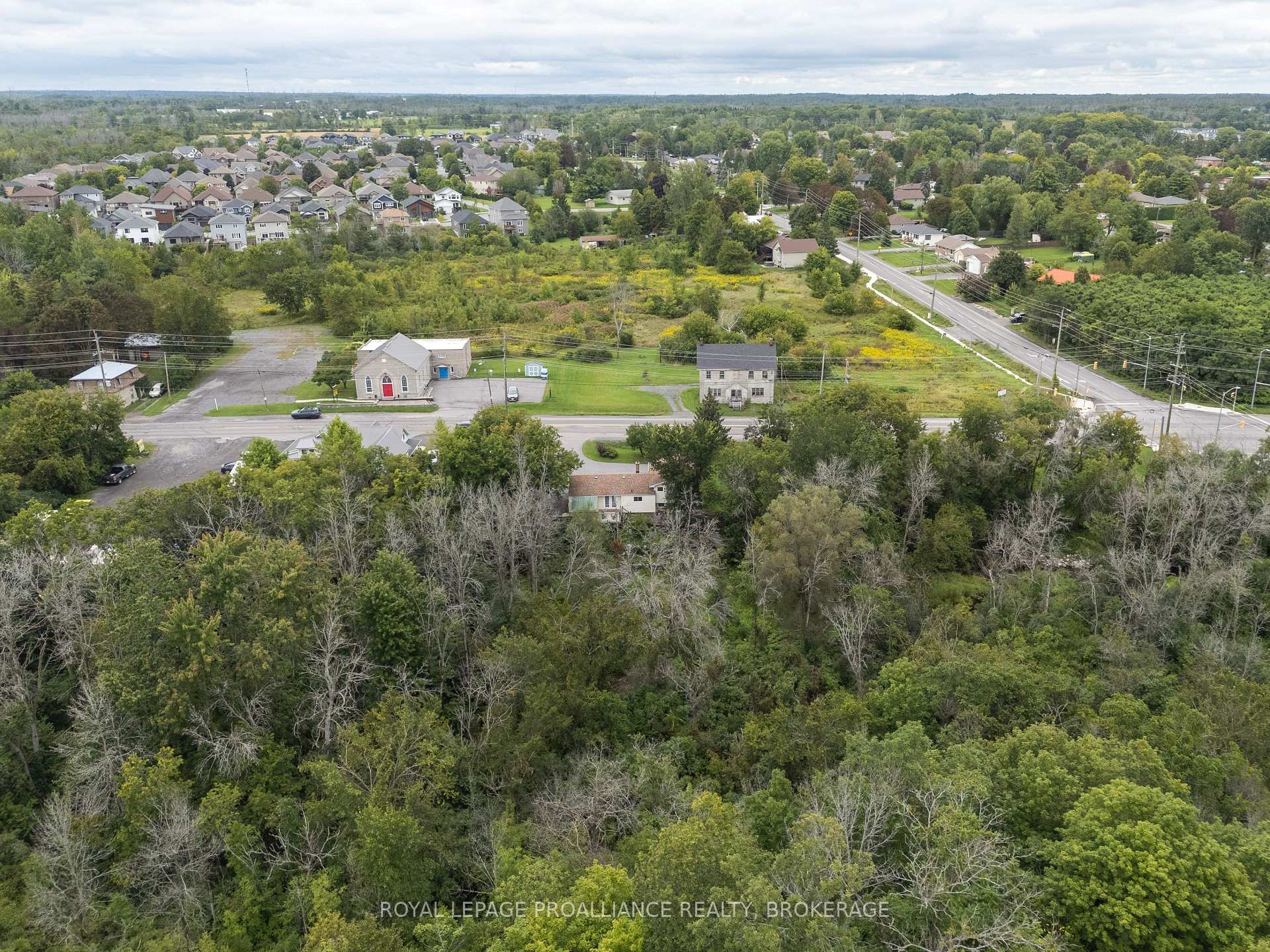 Photo 38 of 3519 Princess Street, Kingston, North of Taylor-Kidd Blvd — HOMEH