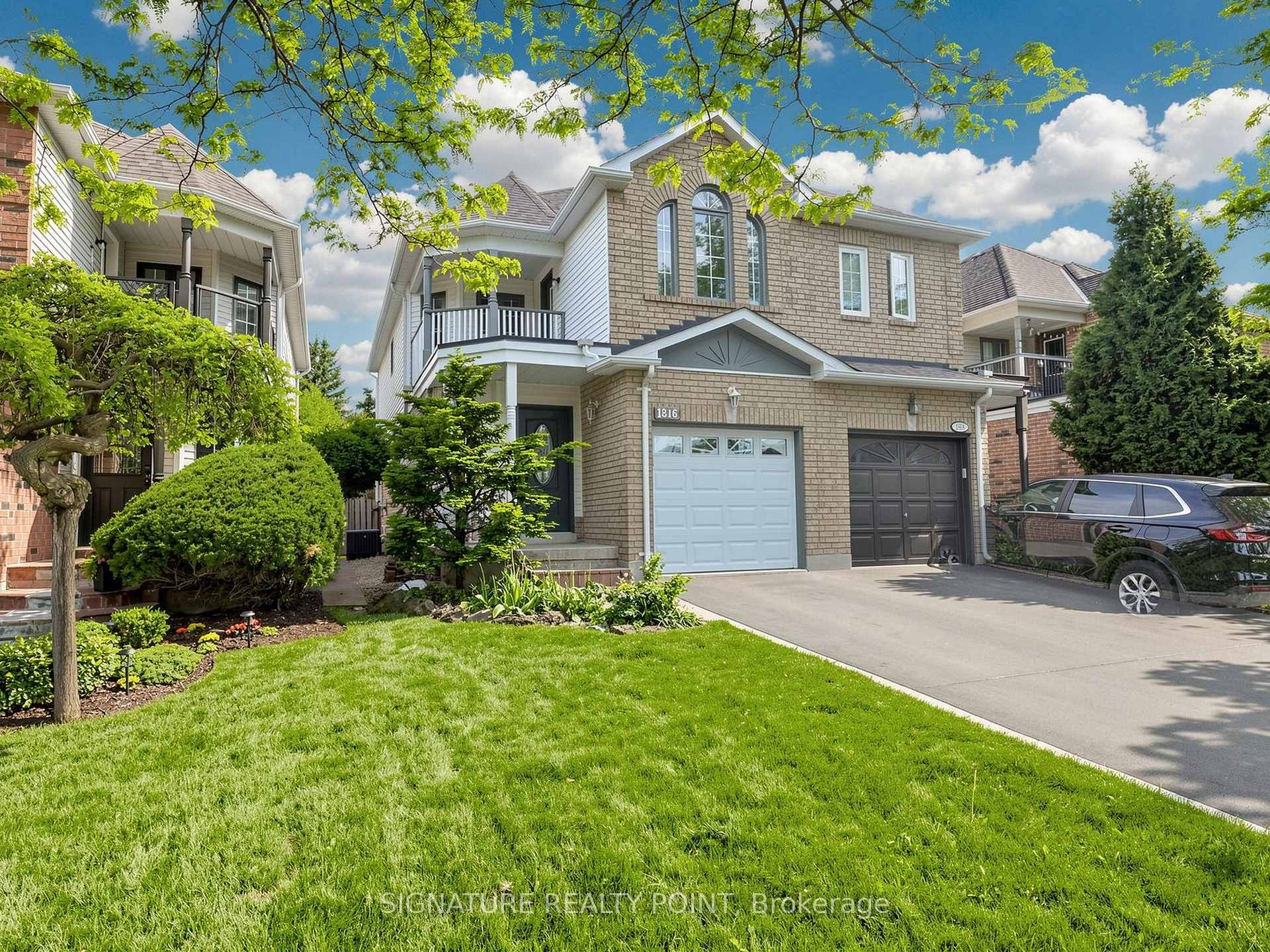 Photo 2 of 1816 Hobson Drive, Burlington, Uptown — HOMEH