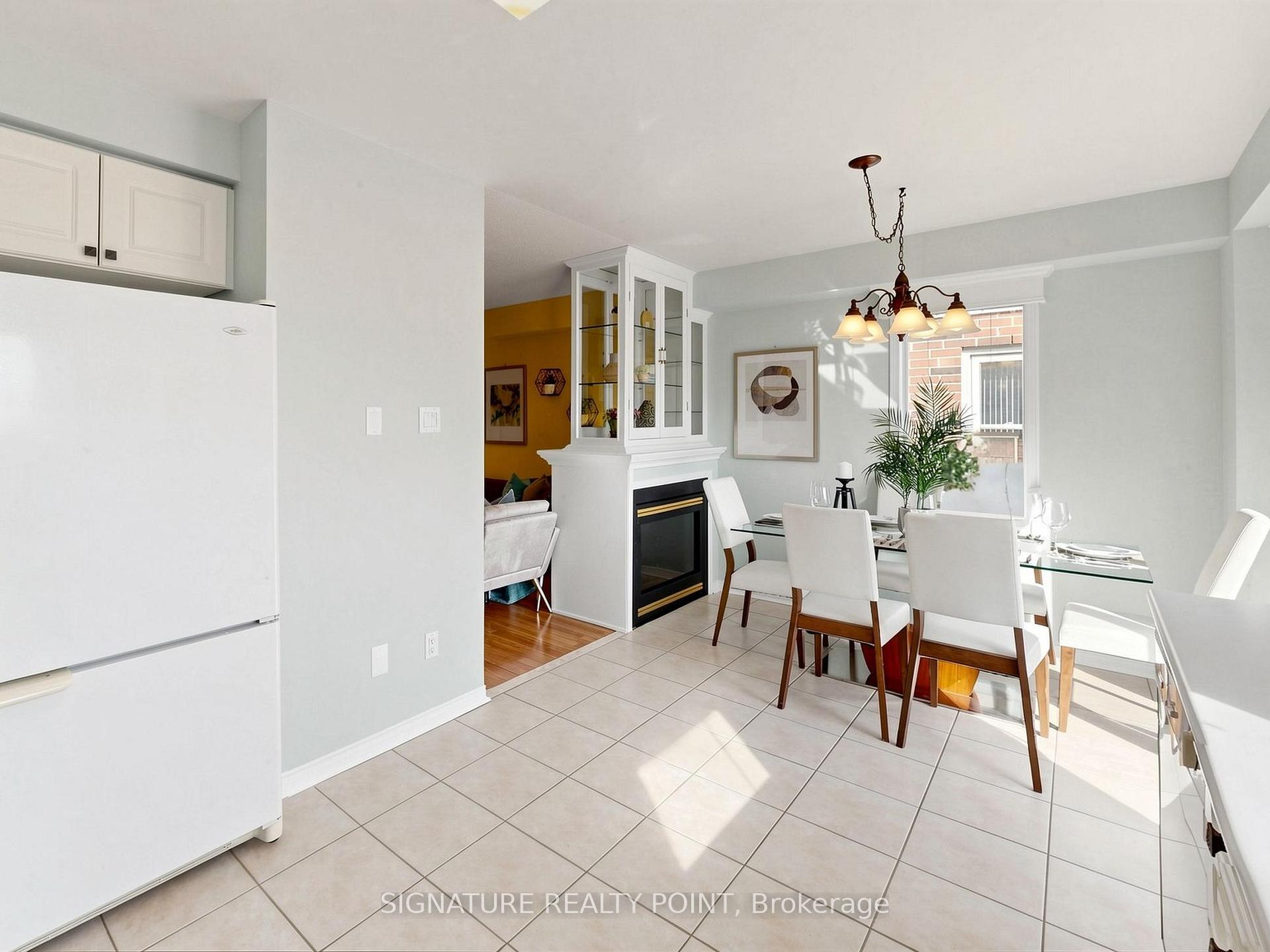 Photo 11 of 1816 Hobson Drive, Burlington, Uptown — HOMEH