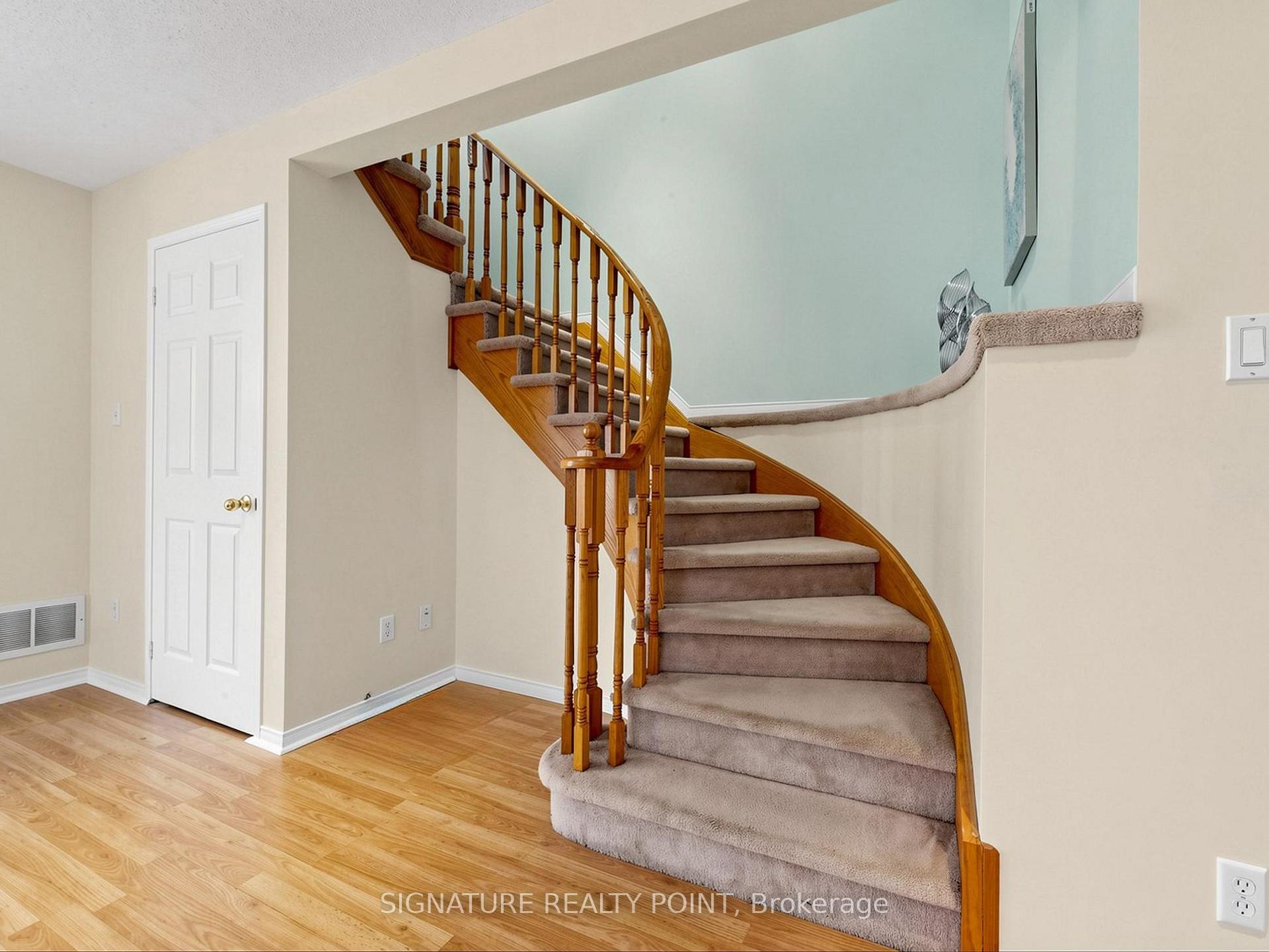 Photo 14 of 1816 Hobson Drive, Burlington, Uptown — HOMEH
