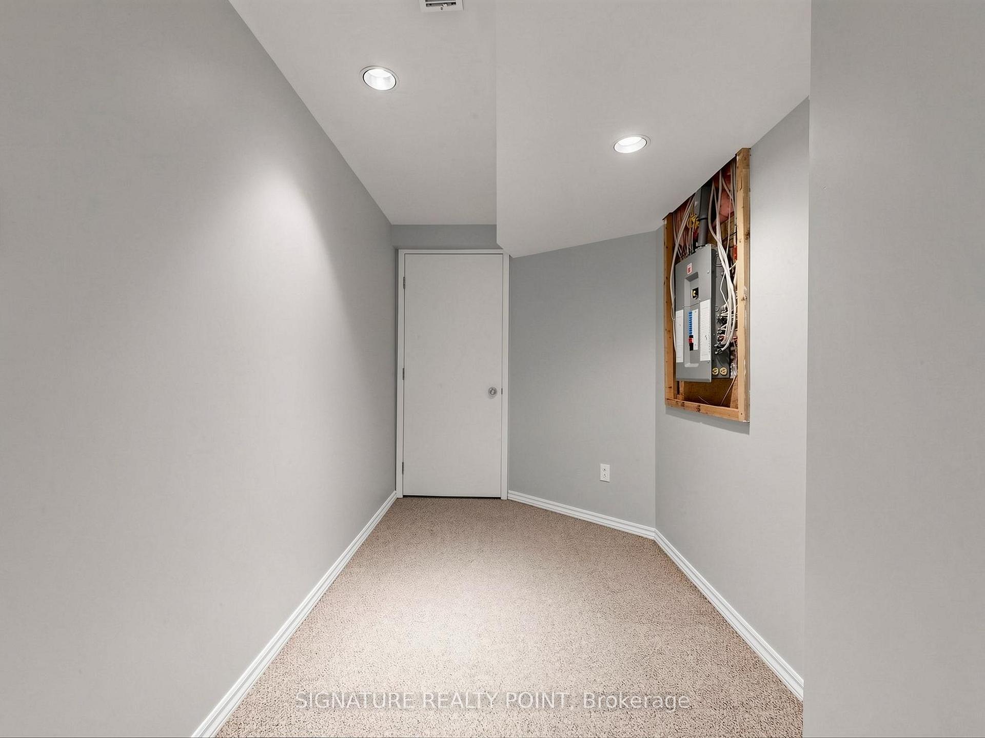 Photo 27 of 1816 Hobson Drive, Burlington, Uptown — HOMEH