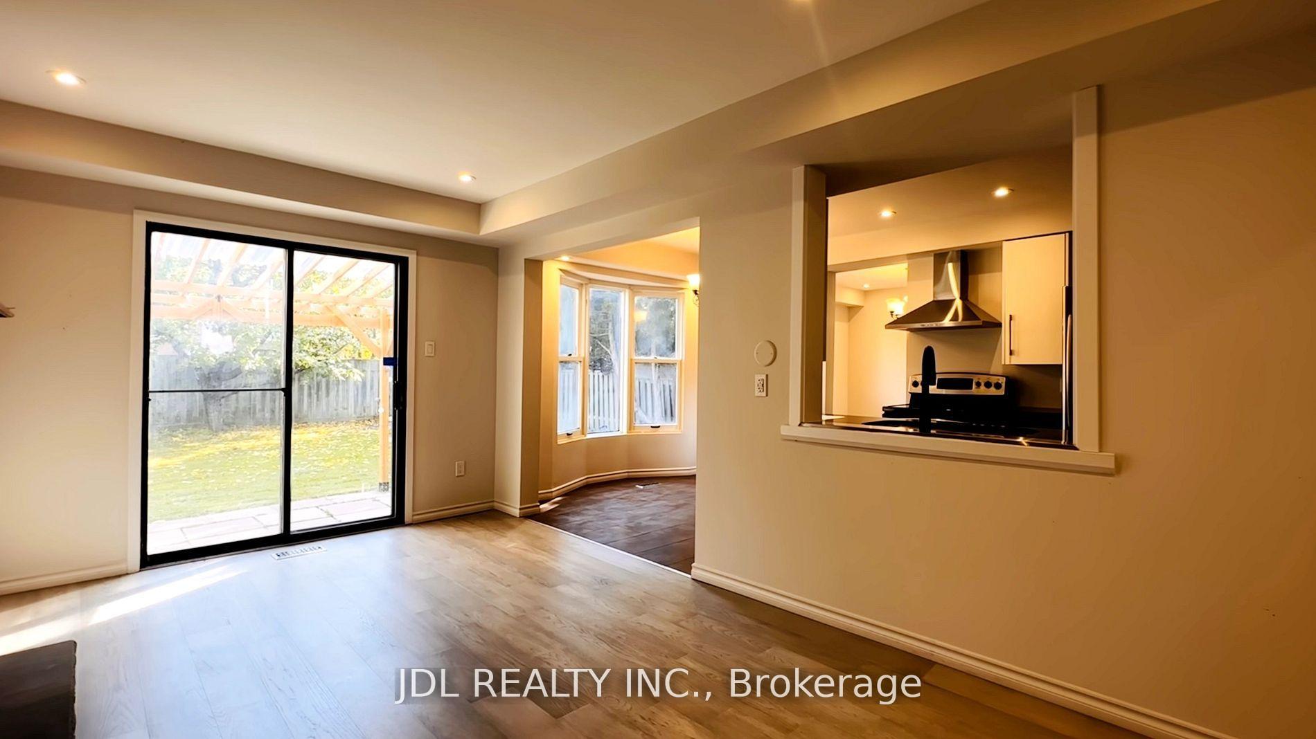 Photo 6 of 127 Huntington Park Drive, Markham, Thornlea — HOMEH