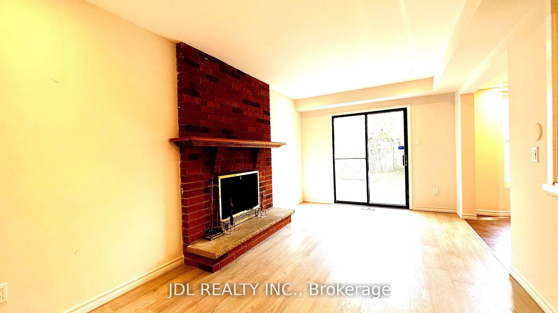 Photo 7 of 127 Huntington Park Drive, Markham, Thornlea — HOMEH