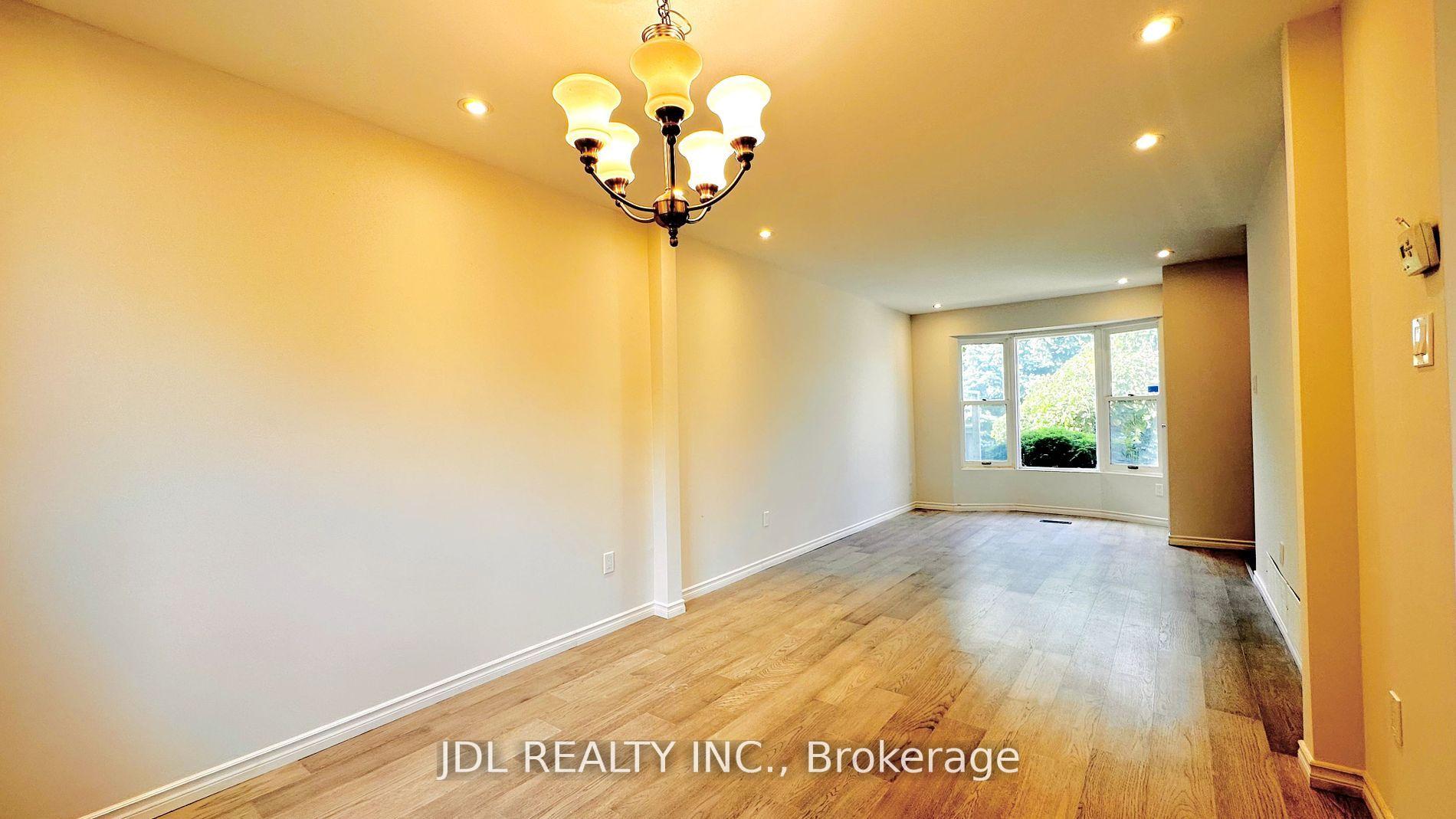 Photo 9 of 127 Huntington Park Drive, Markham, Thornlea — HOMEH