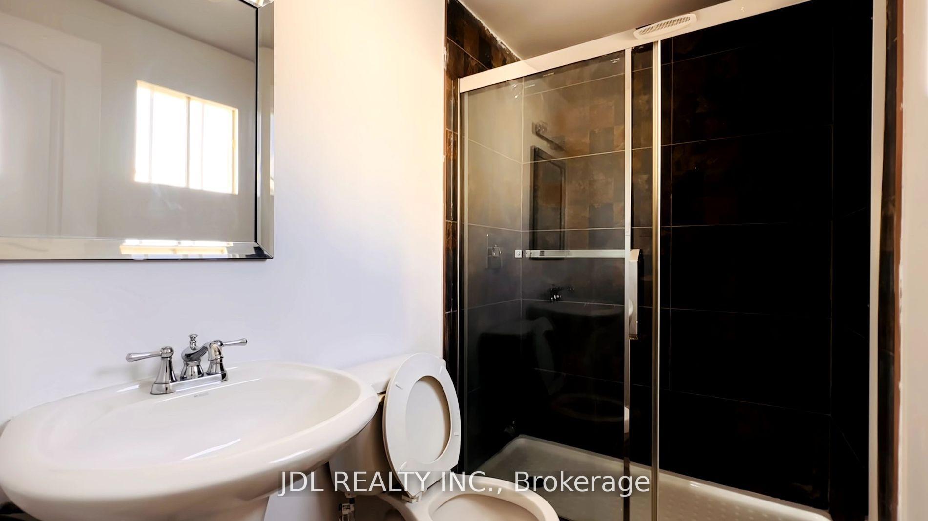 Photo 11 of 127 Huntington Park Drive, Markham, Thornlea — HOMEH