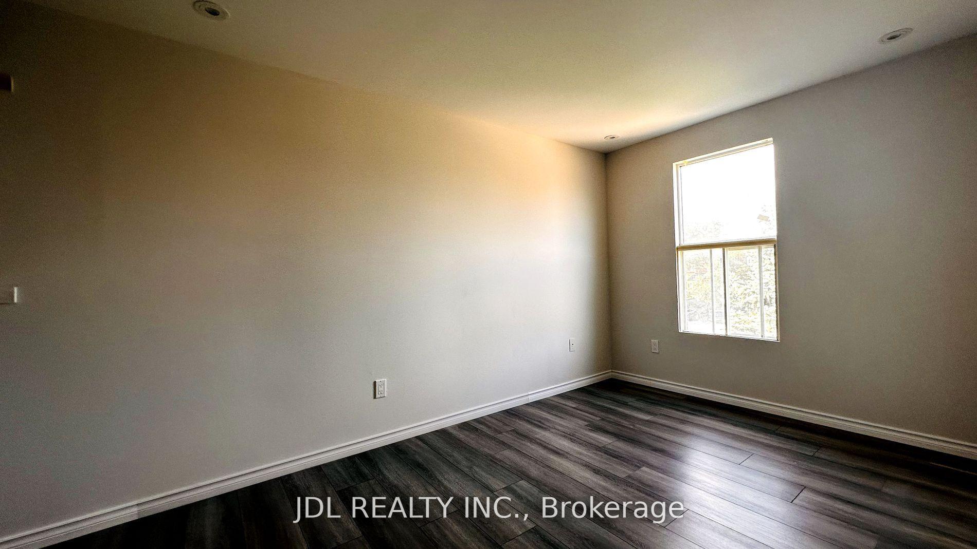 Photo 14 of 127 Huntington Park Drive, Markham, Thornlea — HOMEH
