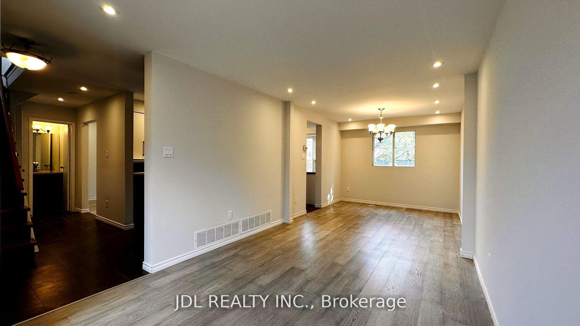 Photo 16 of 127 Huntington Park Drive, Markham, Thornlea — HOMEH