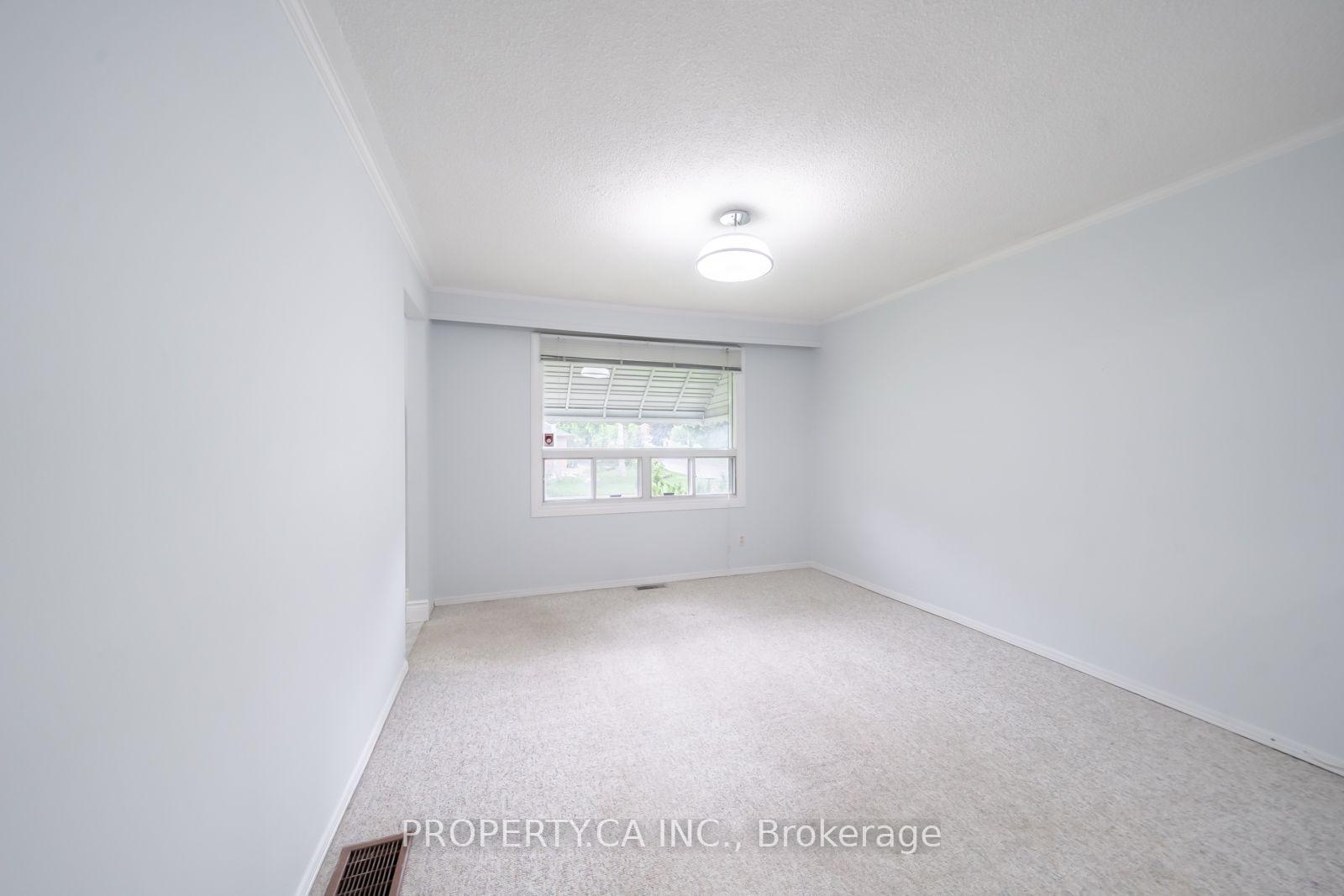 Photo 4 of 66 Morgan Avenue, Markham, Thornhill — HOMEH