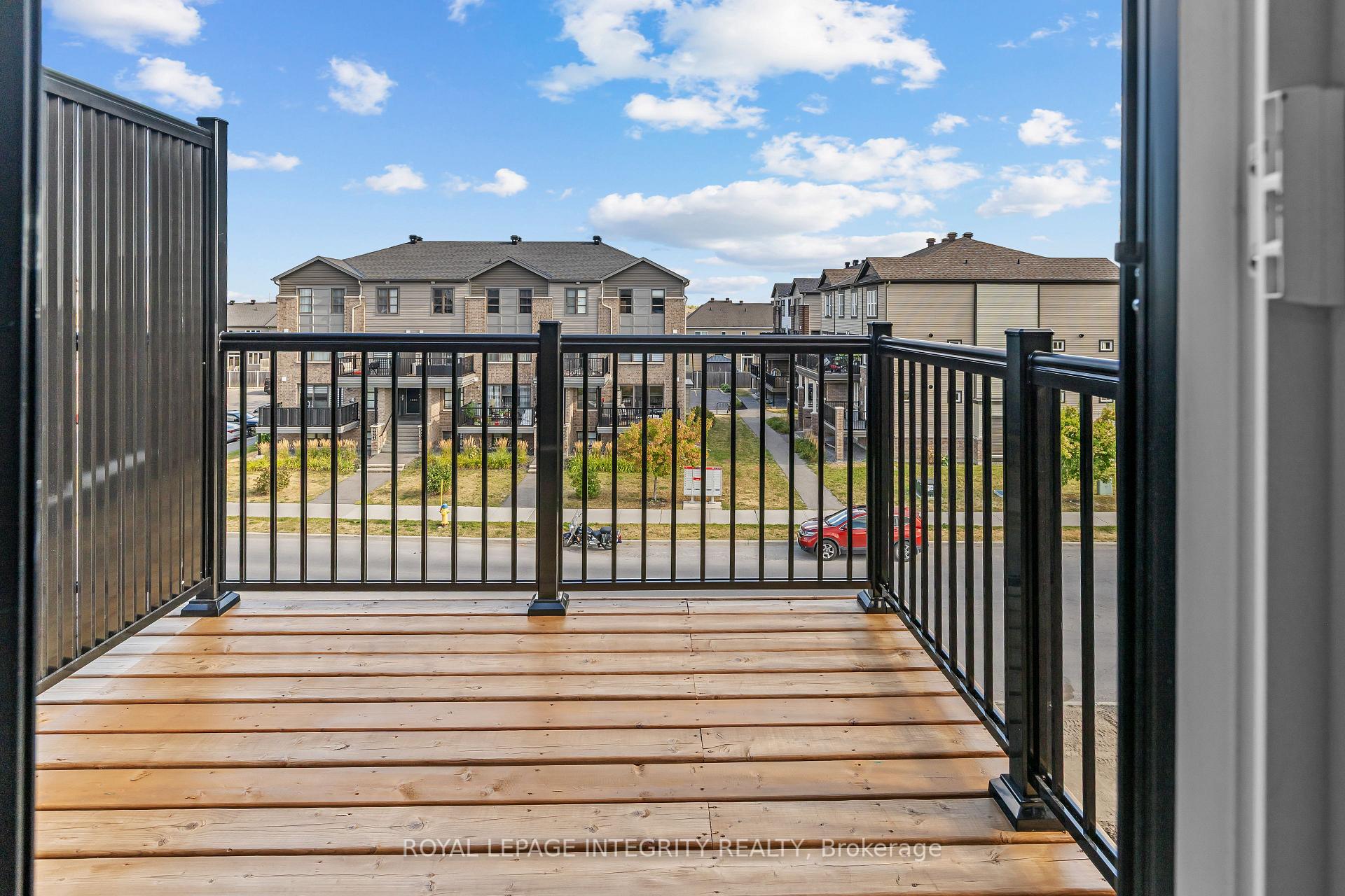 Photo 9 of 871 Decoeur Drive, Ottawa, Avalon West — HOMEH