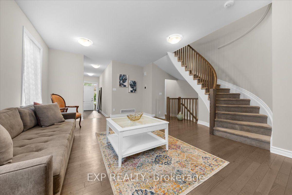 Photo 11 of 10 Duncanville Street, Russell, Village of Russell — HOMEH