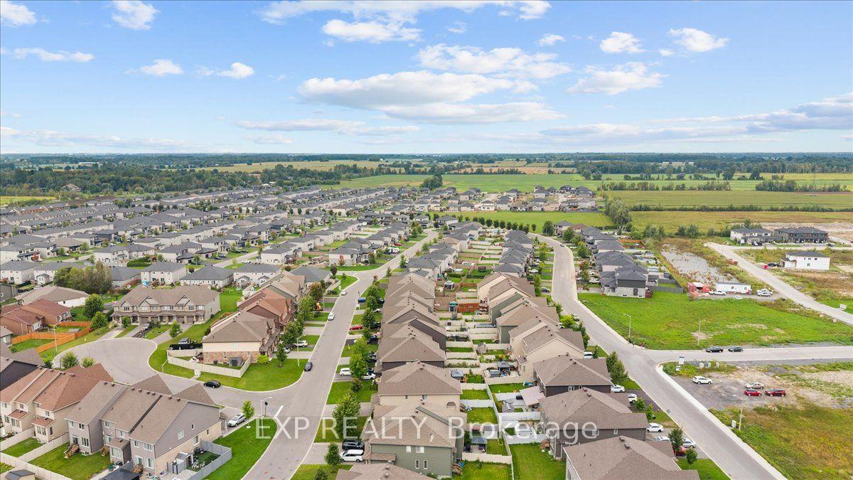 Photo 42 of 10 Duncanville Street, Russell, Village of Russell — HOMEH