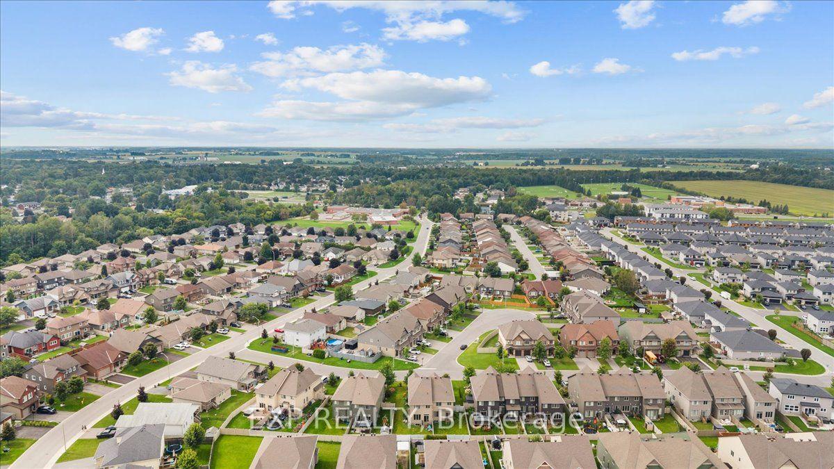 Photo 44 of 10 Duncanville Street, Russell, Village of Russell — HOMEH