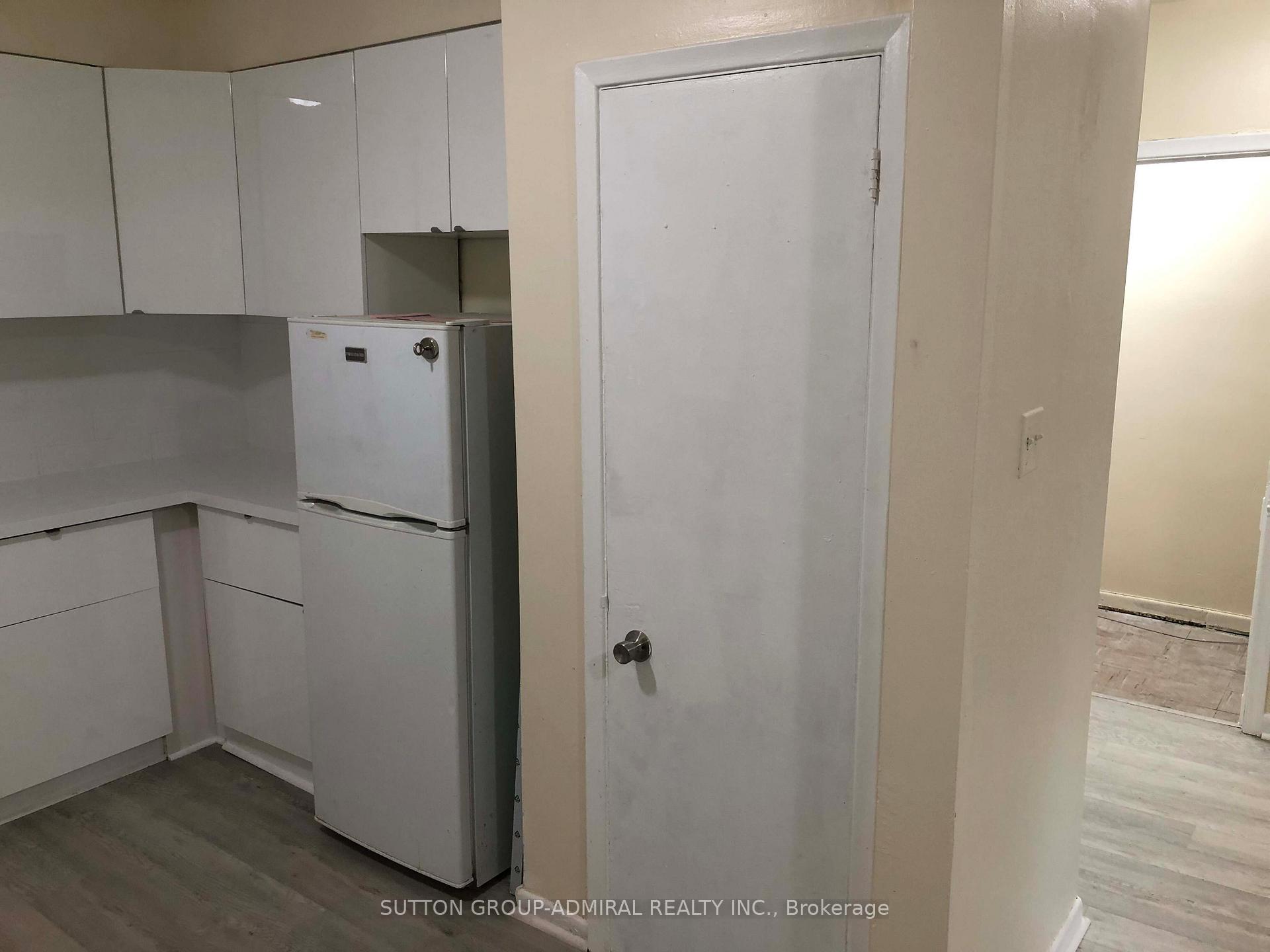 Photo 13 of Unit 1, 2839 Bathurst Street, Toronto, Bedford Park-Nortown — HOMEH