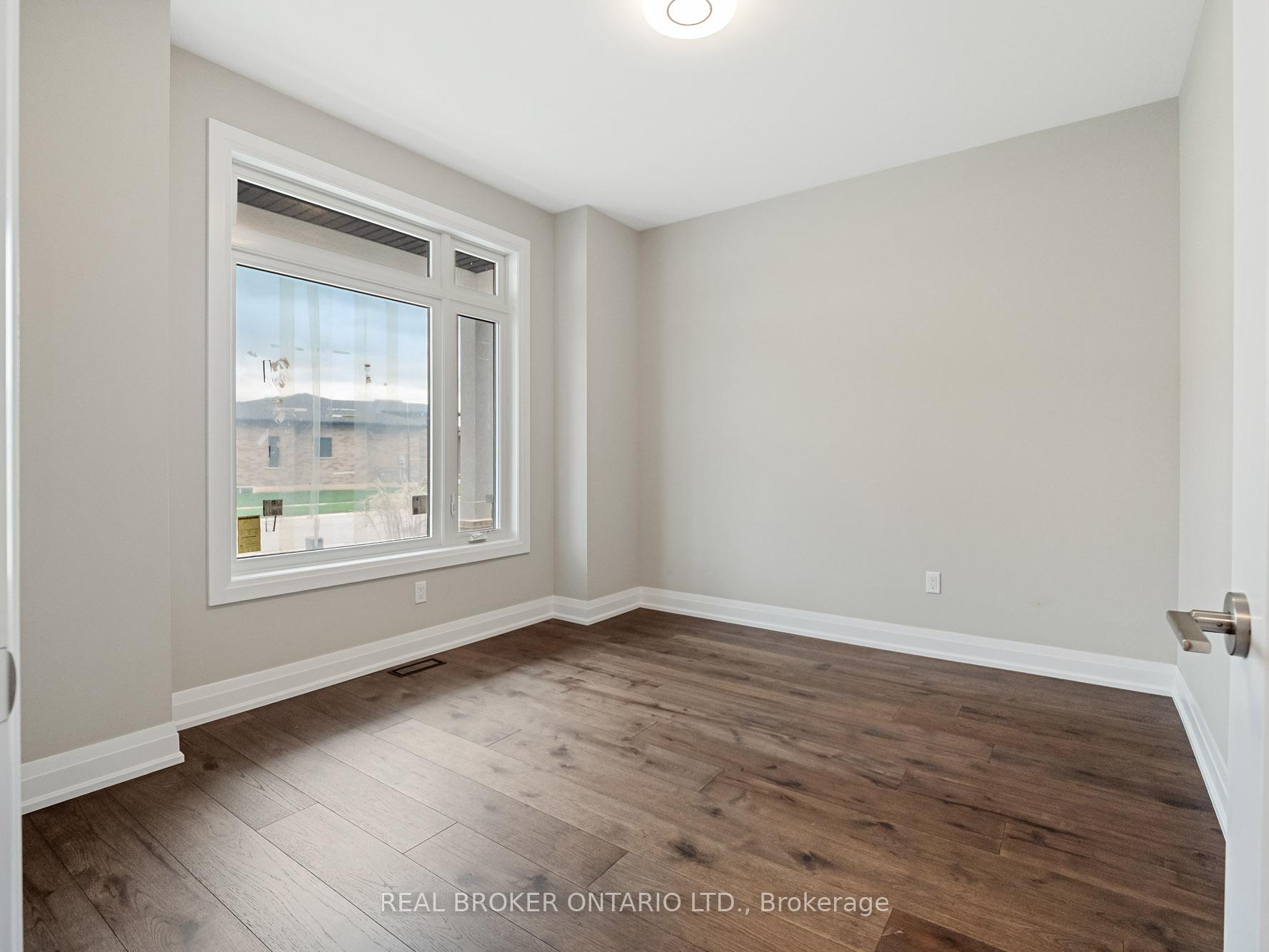 Photo 6 of 149 Willowbrook Drive, Welland, West Welland — HOMEH