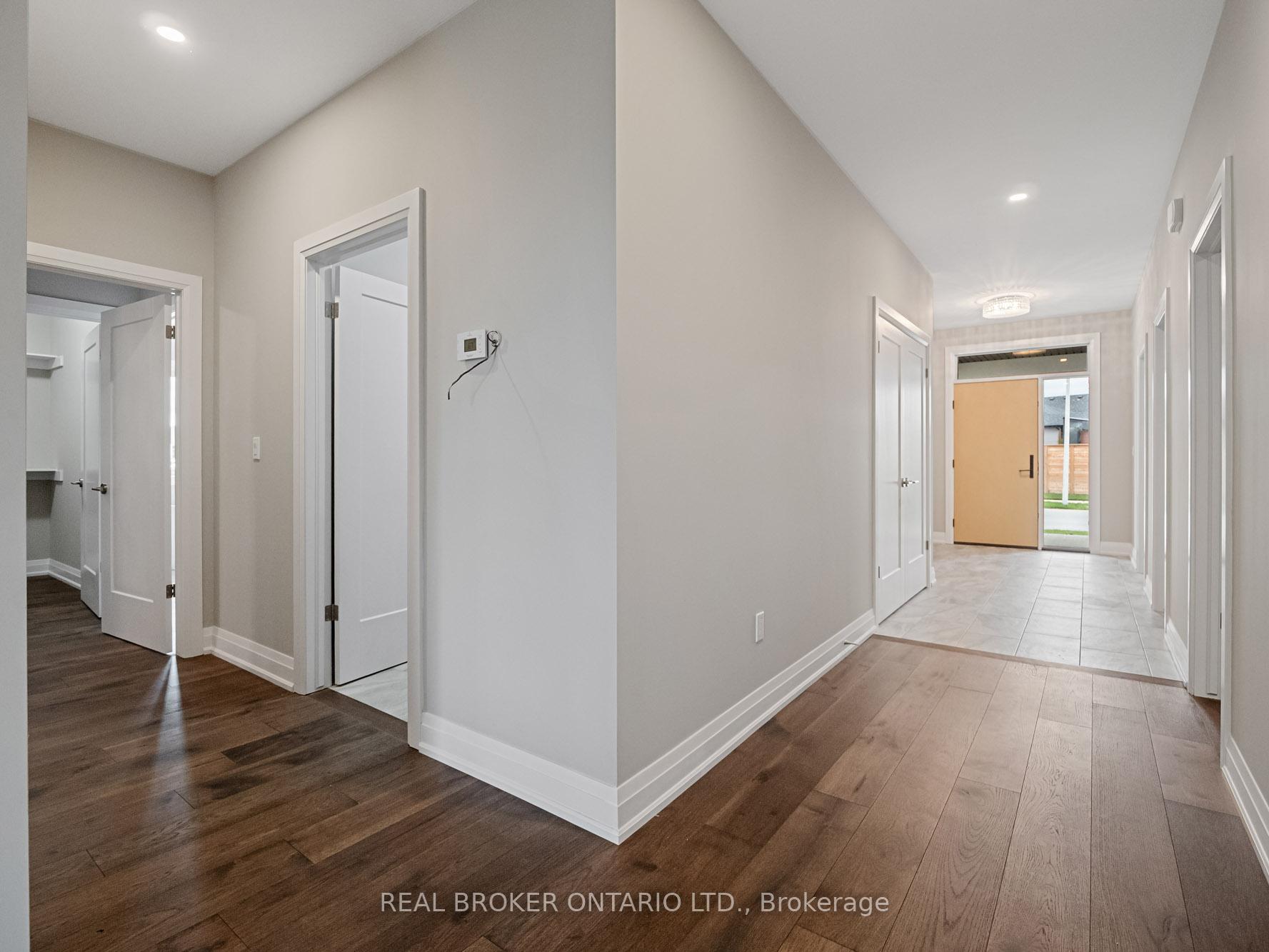 Photo 9 of 149 Willowbrook Drive, Welland, West Welland — HOMEH