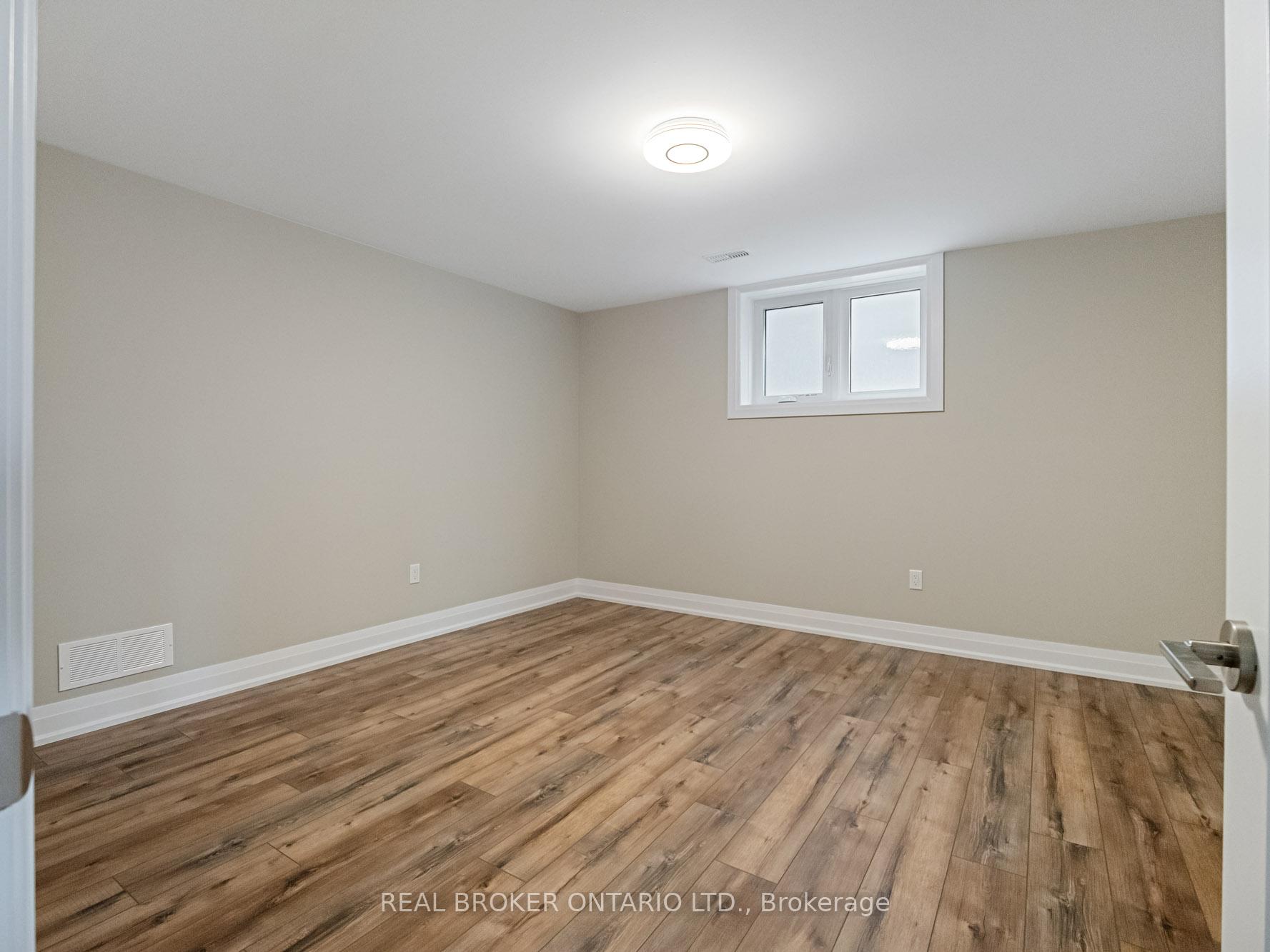 Photo 31 of 149 Willowbrook Drive, Welland, West Welland — HOMEH