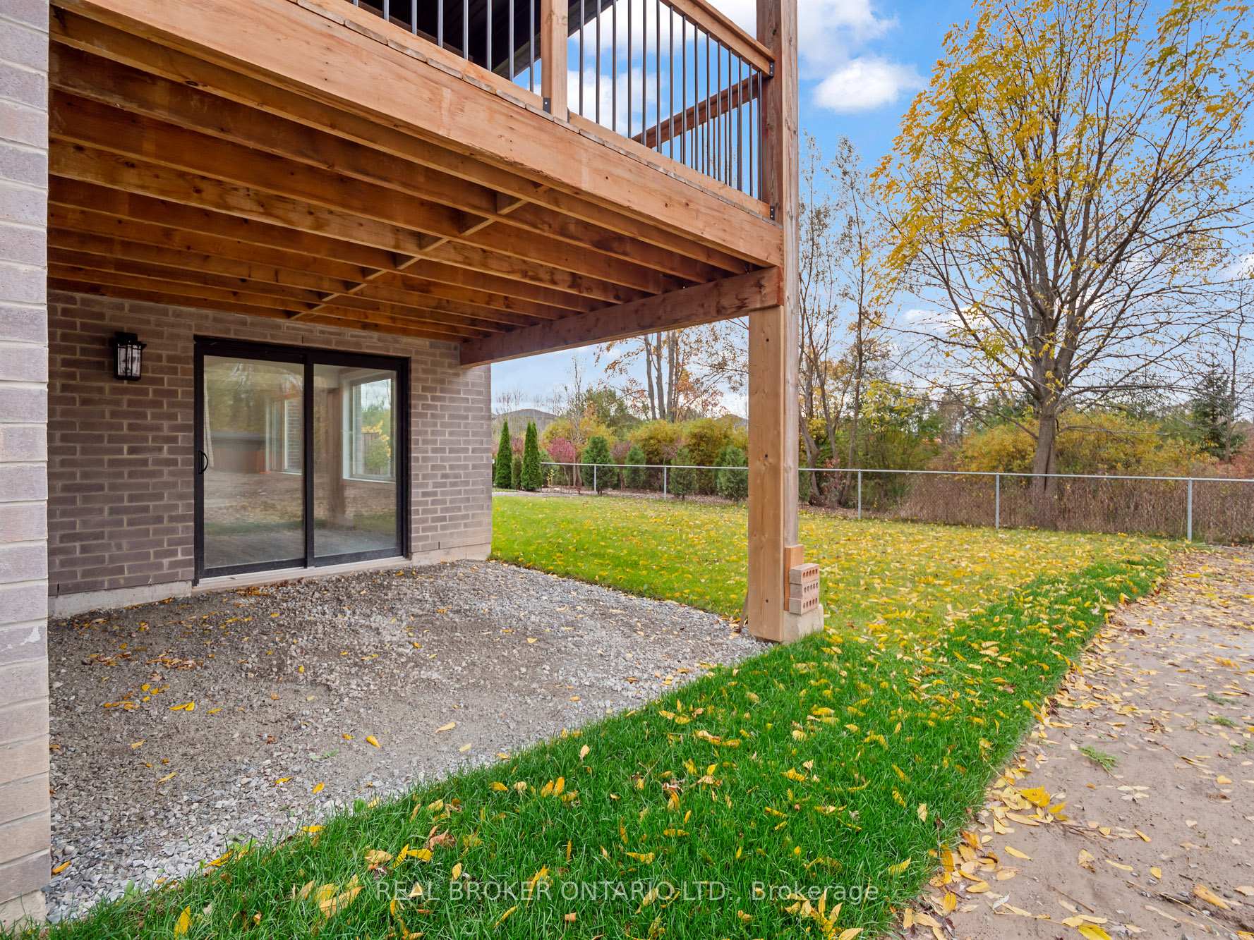 Photo 33 of 149 Willowbrook Drive, Welland, West Welland — HOMEH