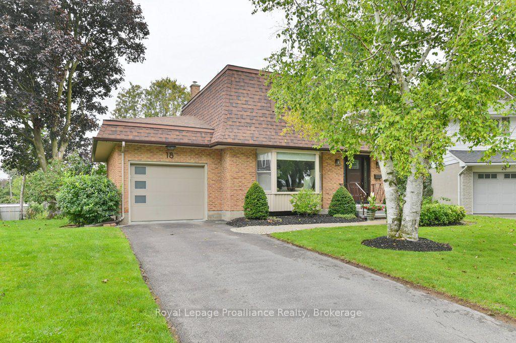 Photo 2 of 18 Conger Place, Belleville, Belleville Ward — HOMEH