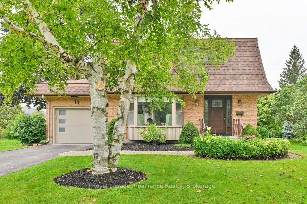 Photo 3 of 18 Conger Place, Belleville, Belleville Ward — HOMEH