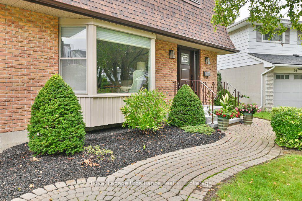 Photo 5 of 18 Conger Place, Belleville, Belleville Ward — HOMEH