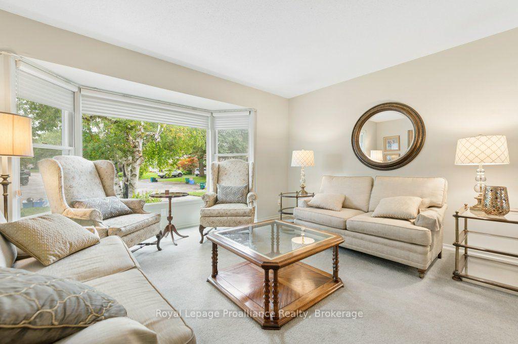 Photo 10 of 18 Conger Place, Belleville, Belleville Ward — HOMEH