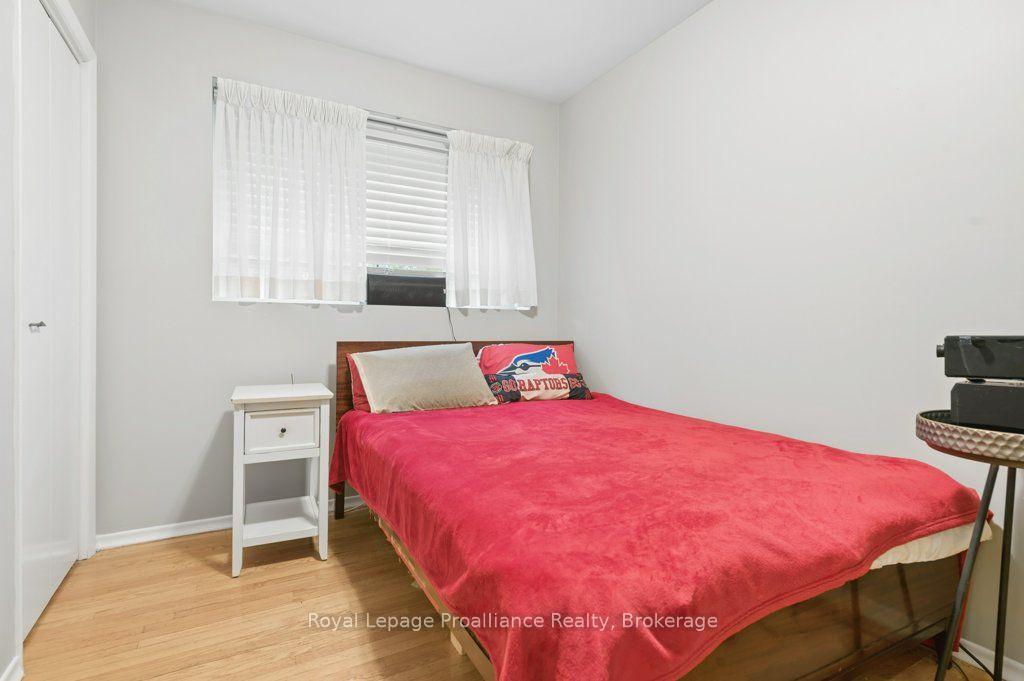 Photo 24 of 18 Conger Place, Belleville, Belleville Ward — HOMEH