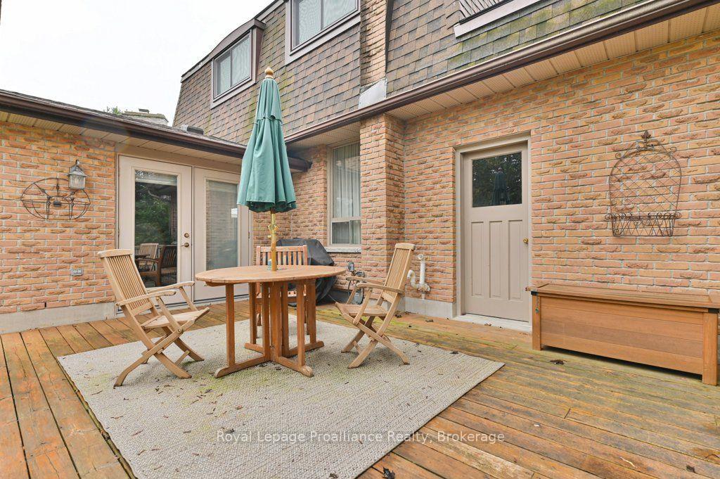 Photo 37 of 18 Conger Place, Belleville, Belleville Ward — HOMEH