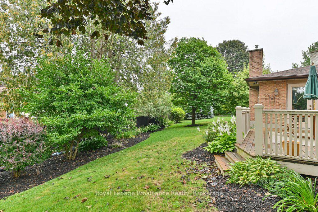 Photo 40 of 18 Conger Place, Belleville, Belleville Ward — HOMEH