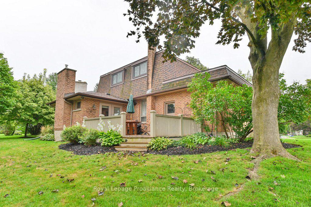 Photo 42 of 18 Conger Place, Belleville, Belleville Ward — HOMEH