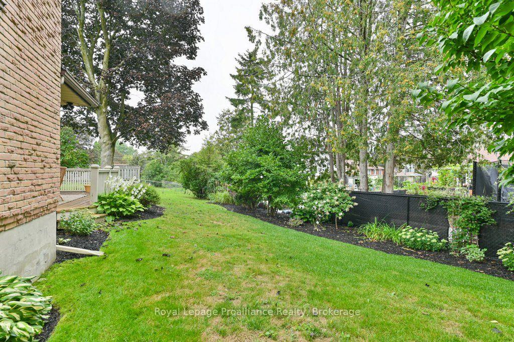 Photo 44 of 18 Conger Place, Belleville, Belleville Ward — HOMEH