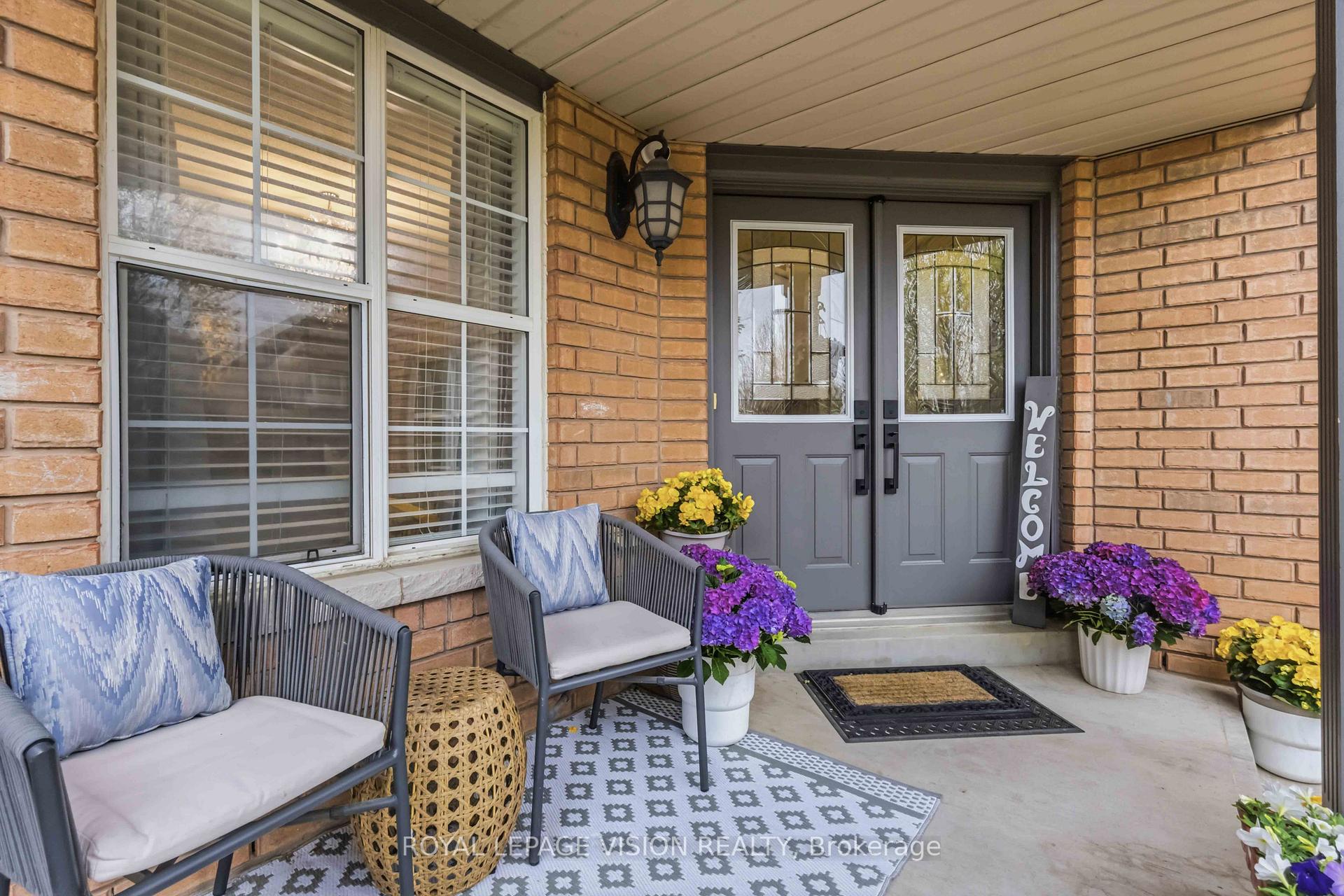 Photo 5 of 55 Medland Avenue E, Whitby, Williamsburg — HOMEH