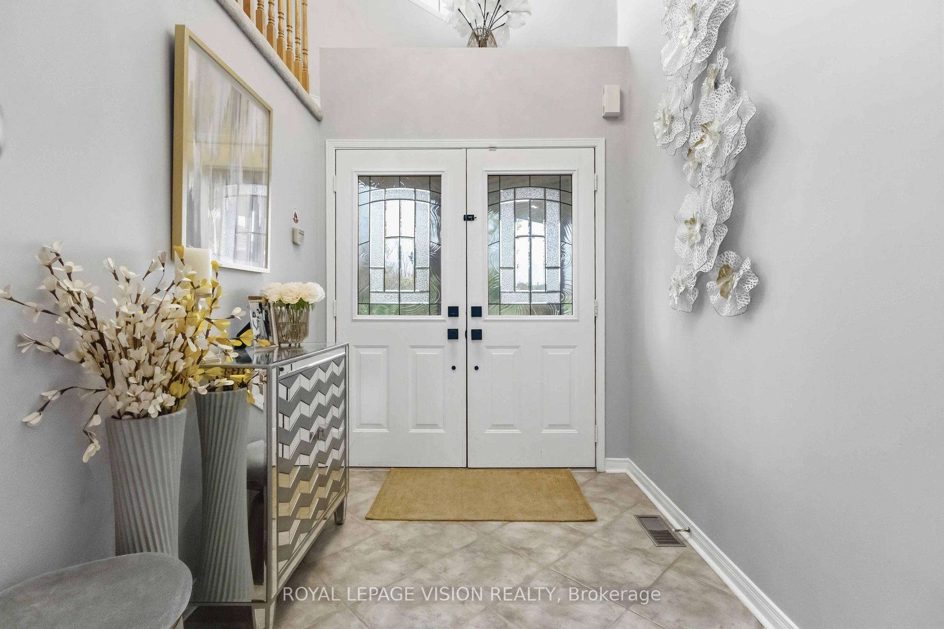 Photo 10 of 55 Medland Avenue E, Whitby, Williamsburg — HOMEH