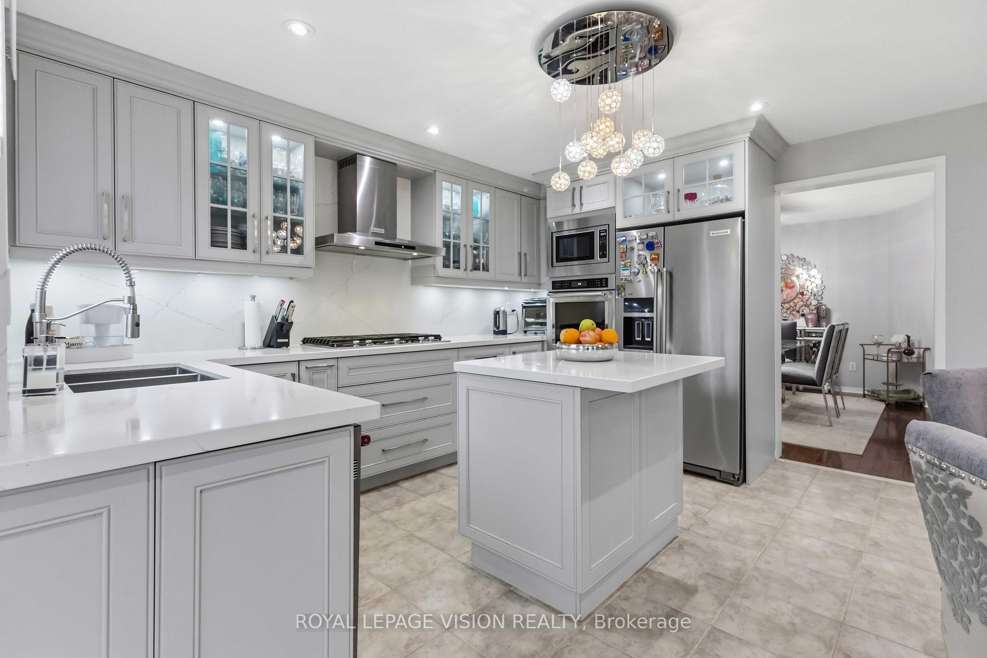 Photo 15 of 55 Medland Avenue E, Whitby, Williamsburg — HOMEH