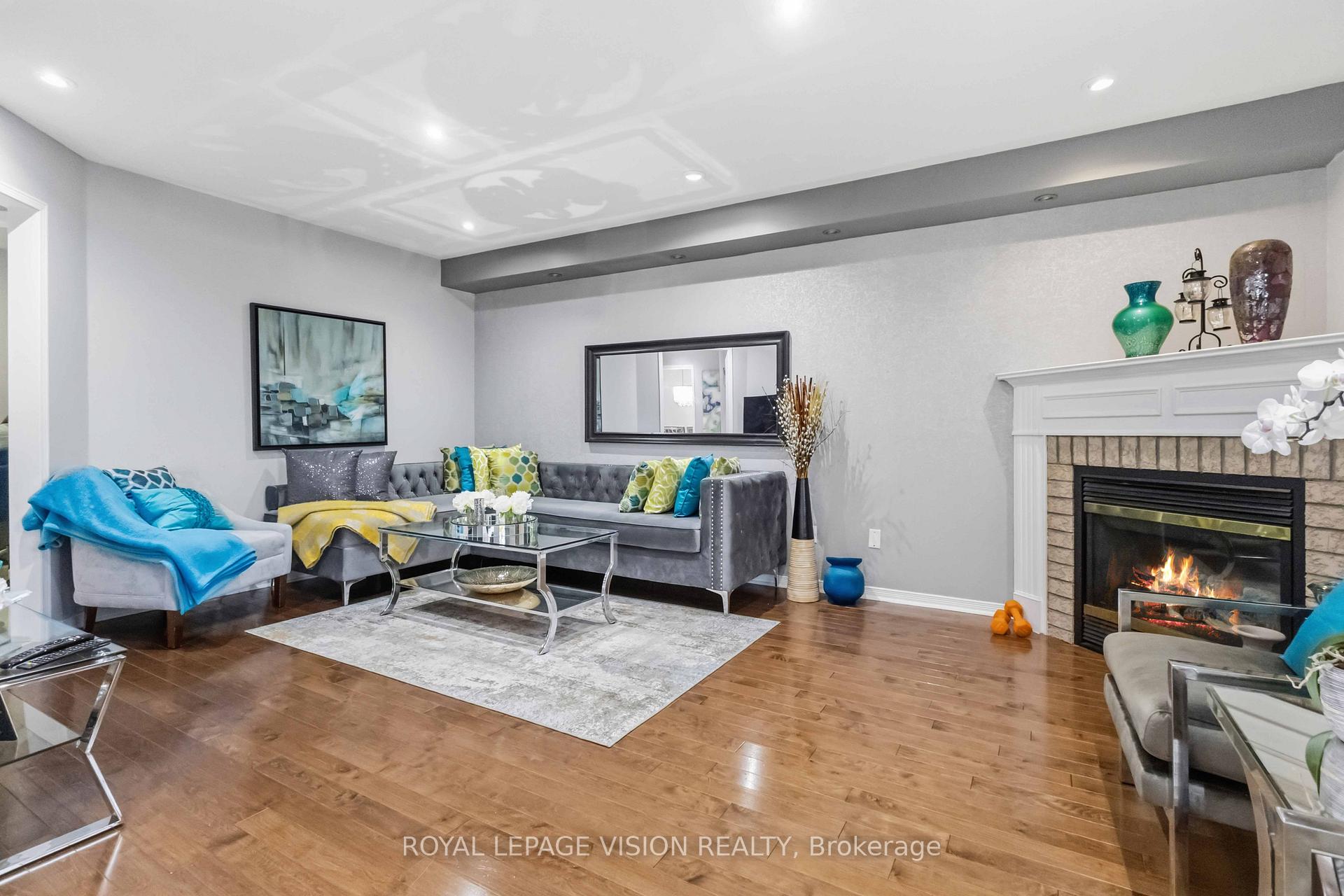 Photo 16 of 55 Medland Avenue E, Whitby, Williamsburg — HOMEH