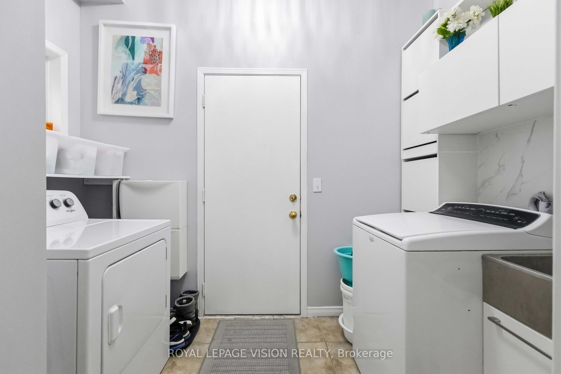 Photo 22 of 55 Medland Avenue E, Whitby, Williamsburg — HOMEH