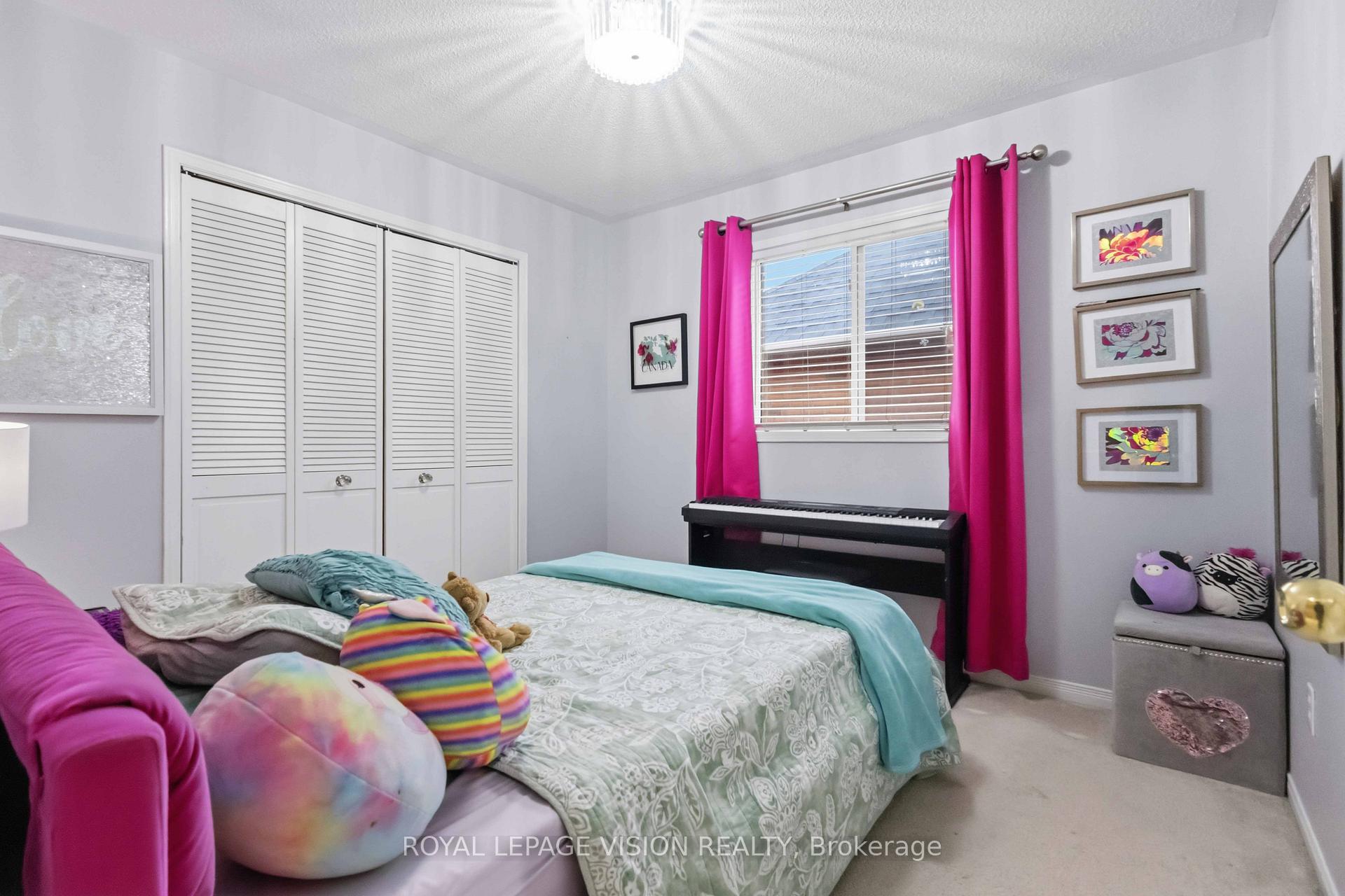 Photo 31 of 55 Medland Avenue E, Whitby, Williamsburg — HOMEH