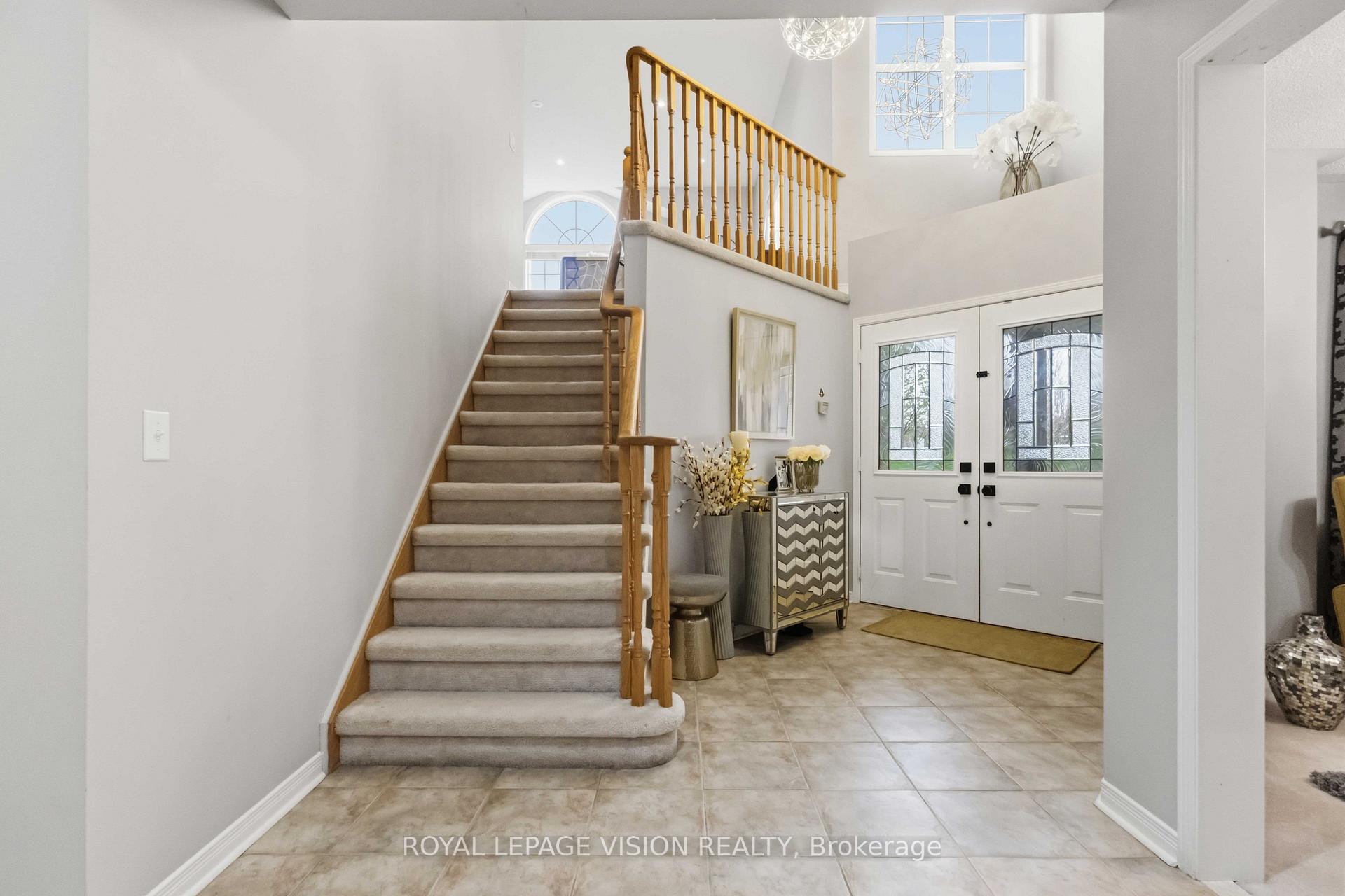 Photo 32 of 55 Medland Avenue E, Whitby, Williamsburg — HOMEH