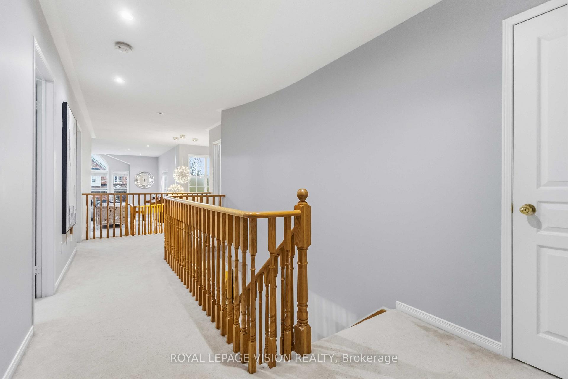Photo 33 of 55 Medland Avenue E, Whitby, Williamsburg — HOMEH